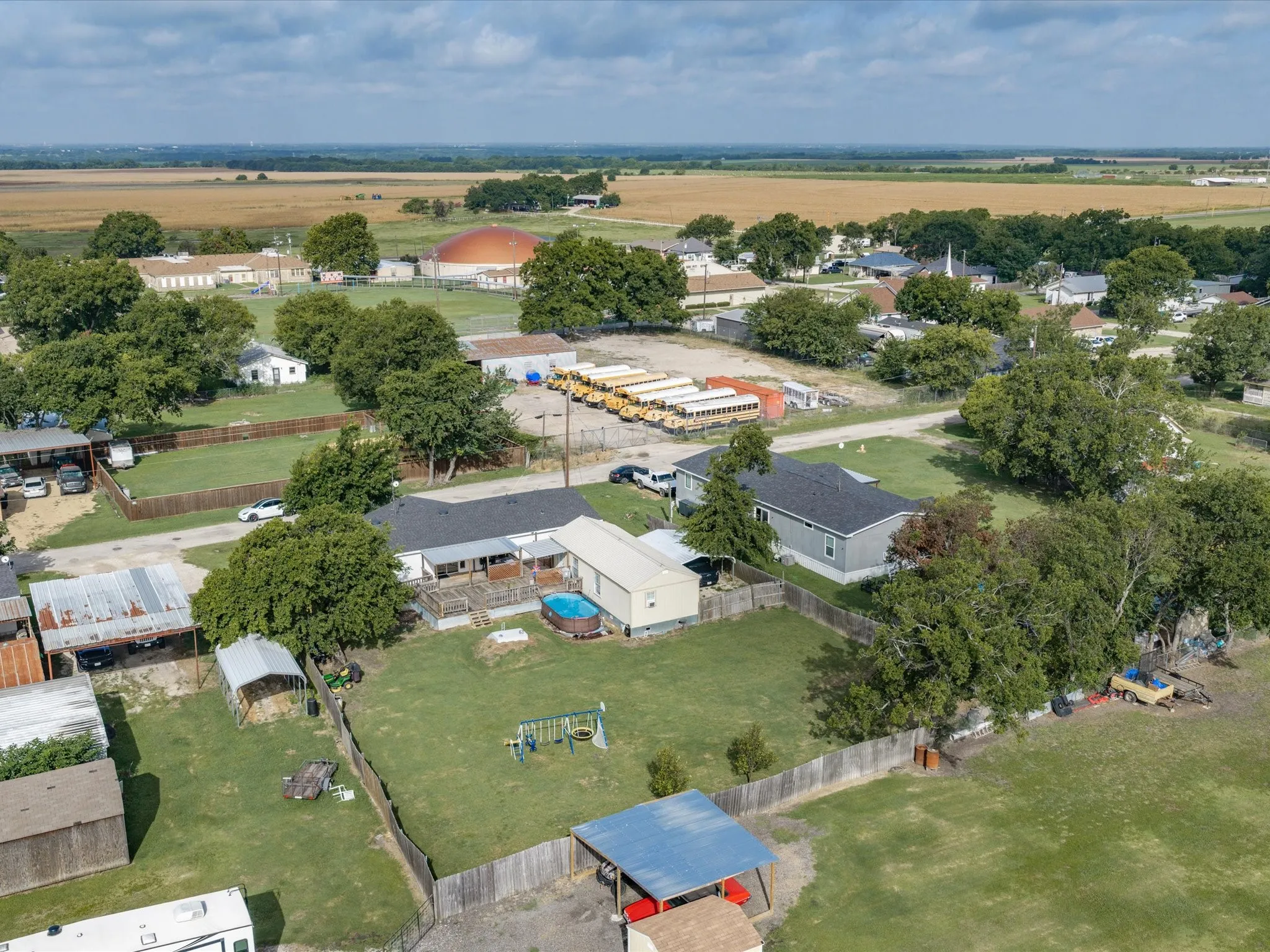 Single Family Residence For Sale in Ellis County , 106 Hemphill Street, Avalon, Texas 76623, 5 Bedroom, 3 Bathroom, Garage spaces, 2,100 Sqft, built in 2010, mls#21338040, Real Estate Agent in Avalon, Homes For Sale in Ellis county, Homes For Sale in Avalon, Realtor in Avalon Texas, Real Estate Brokerage Independent Realty Texas, Luminita Cordes Realtor