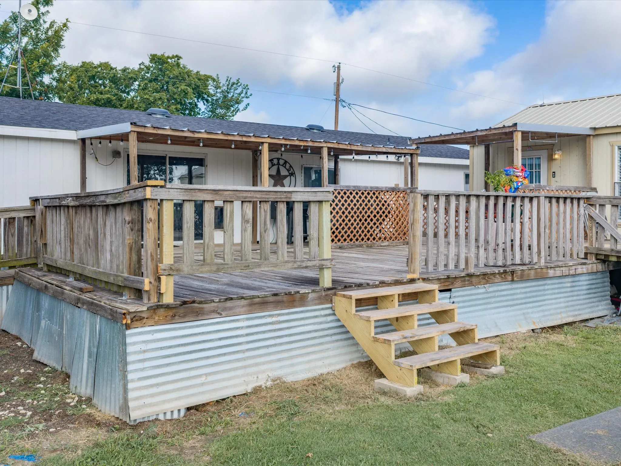 Single Family Residence For Sale in Ellis County , 106 Hemphill Street, Avalon, Texas 76623, 5 Bedroom, 3 Bathroom, Garage spaces, 2,100 Sqft, built in 2010, mls#21338040, Real Estate Agent in Avalon, Homes For Sale in Ellis county, Homes For Sale in Avalon, Realtor in Avalon Texas, Real Estate Brokerage Independent Realty Texas, Luminita Cordes Realtor