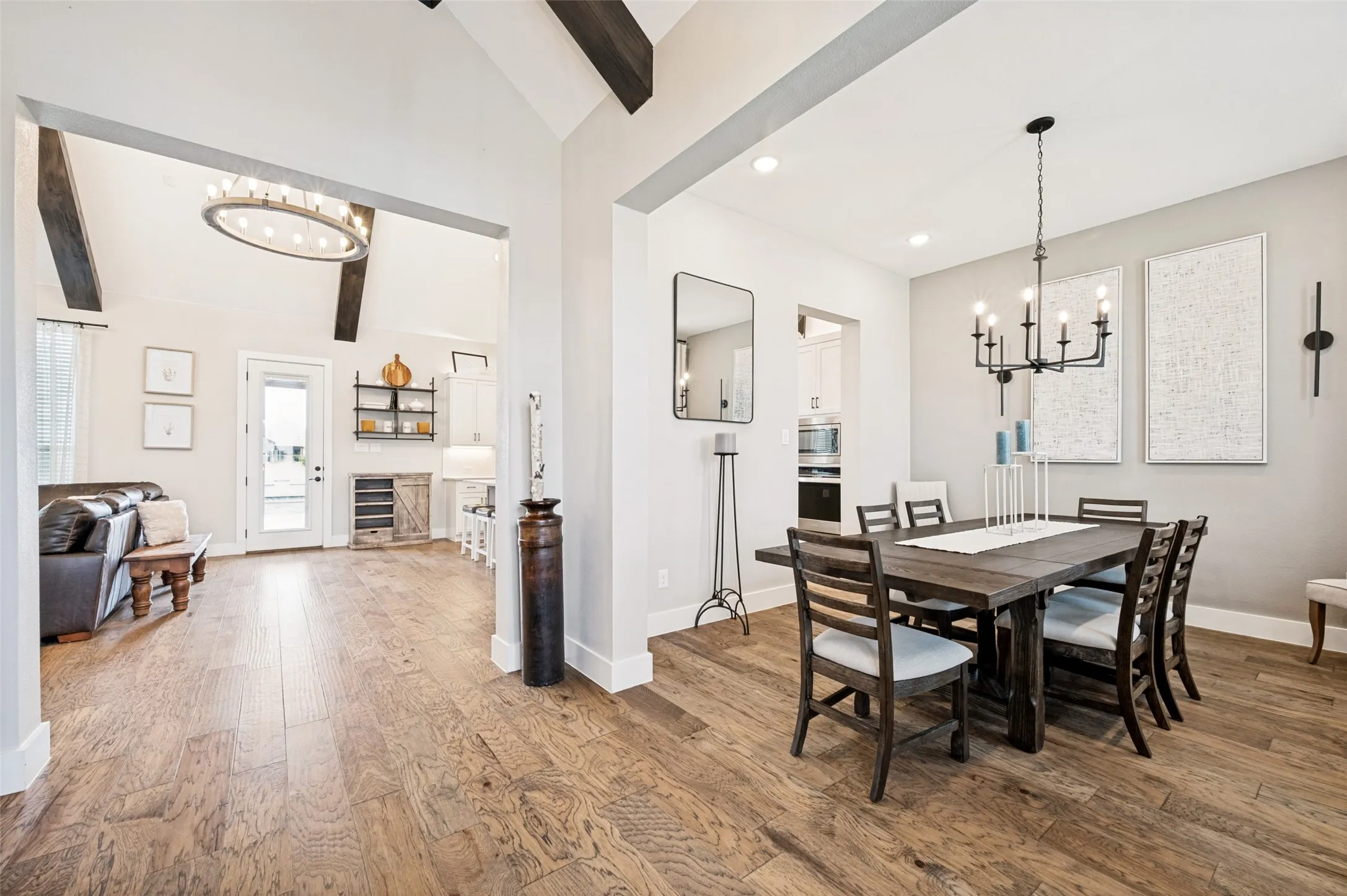 Single Family Residence For Sale in Grayson County , 43 Ohanlon Drive, Van Alstyne, Texas 75495, 4 Bedroom, 3 Bathroom, 3 Garage spaces, 2,782 Sqft, built in 2021, mls#21342007, Real Estate Agent in Van Alstyne, Homes For Sale in Grayson county, Homes For Sale in Van Alstyne, Realtor in Van Alstyne Texas, Real Estate Brokerage Independent Realty Texas, Luminita Cordes Realtor