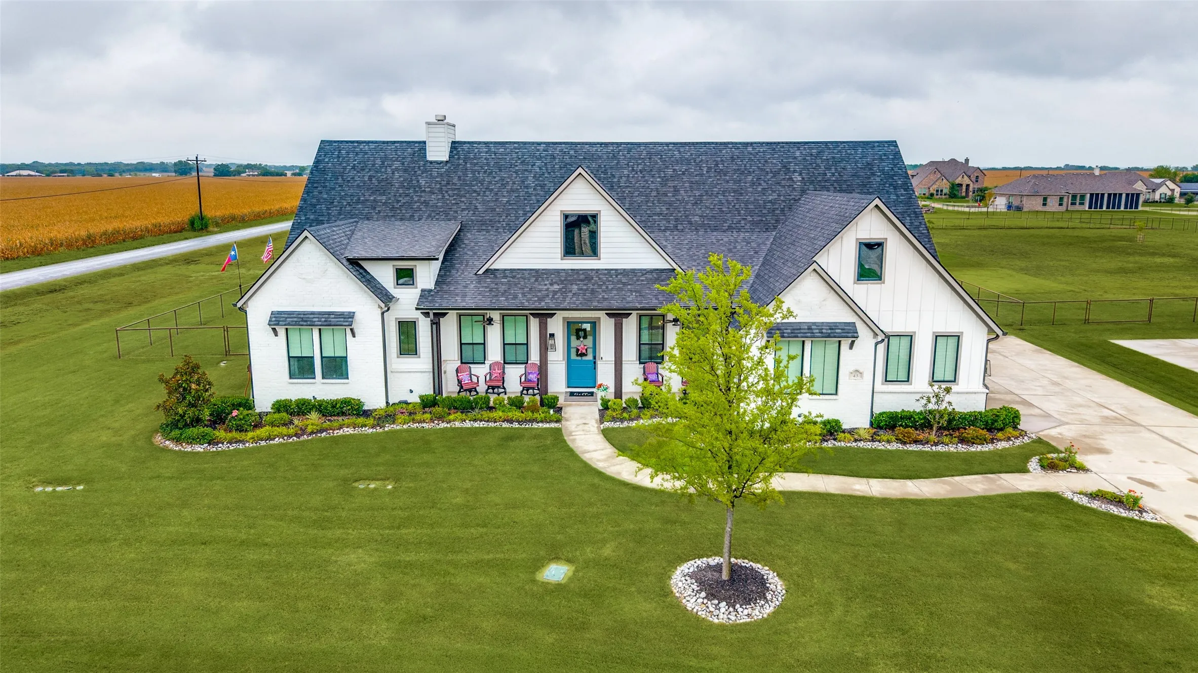 Single Family Residence For Sale in Grayson County , 43 Ohanlon Drive, Van Alstyne, Texas 75495, 4 Bedroom, 3 Bathroom, 3 Garage spaces, 2,782 Sqft, built in 2021, mls#21342007, Real Estate Agent in Van Alstyne, Homes For Sale in Grayson county, Homes For Sale in Van Alstyne, Realtor in Van Alstyne Texas, Real Estate Brokerage Independent Realty Texas, Luminita Cordes Realtor