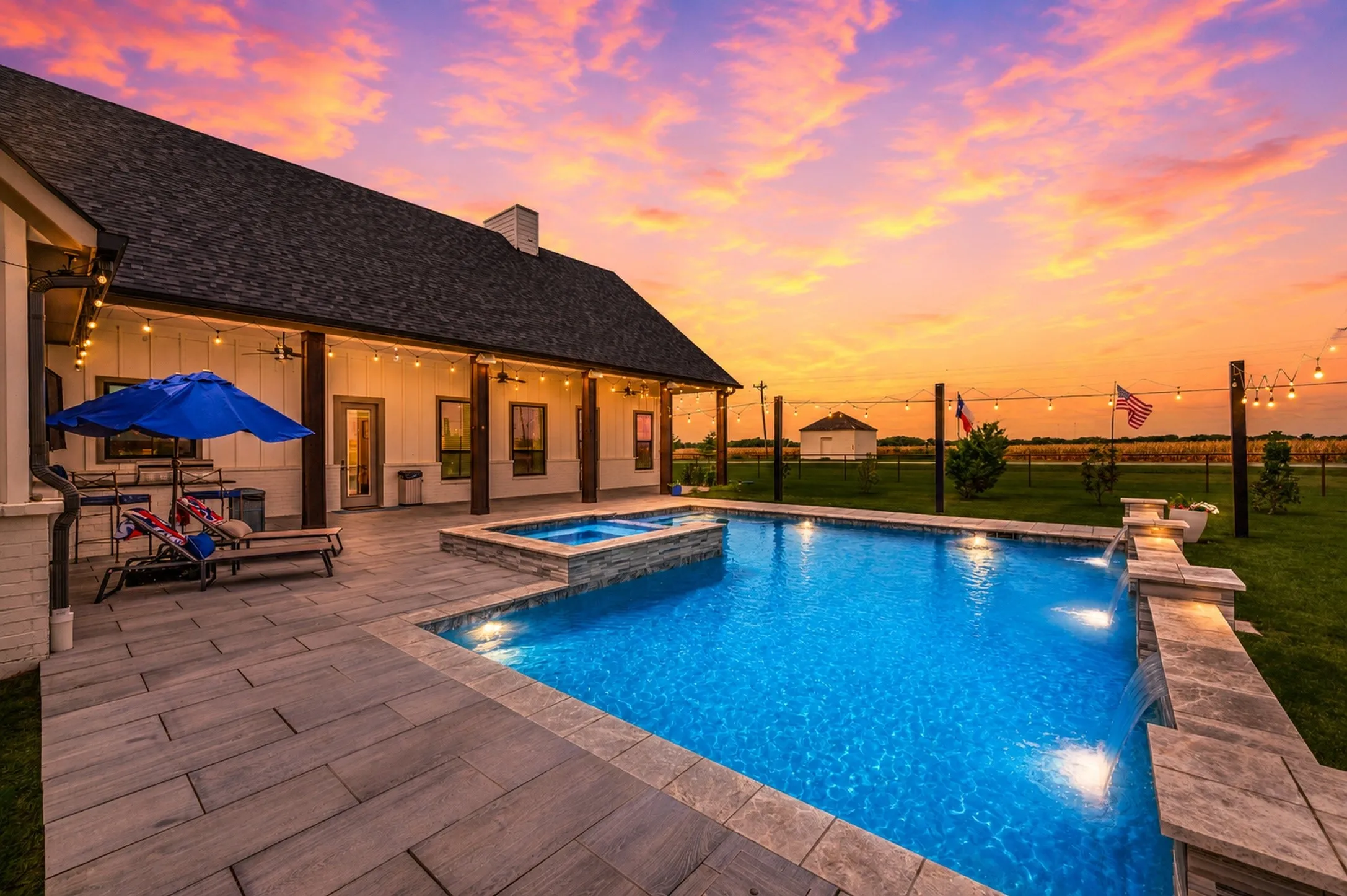 Single Family Residence For Sale in Grayson County , 43 Ohanlon Drive, Van Alstyne, Texas 75495, 4 Bedroom, 3 Bathroom, 3 Garage spaces, 2,782 Sqft, built in 2021, mls#21342007, Real Estate Agent in Van Alstyne, Homes For Sale in Grayson county, Homes For Sale in Van Alstyne, Realtor in Van Alstyne Texas, Real Estate Brokerage Independent Realty Texas, Luminita Cordes Realtor