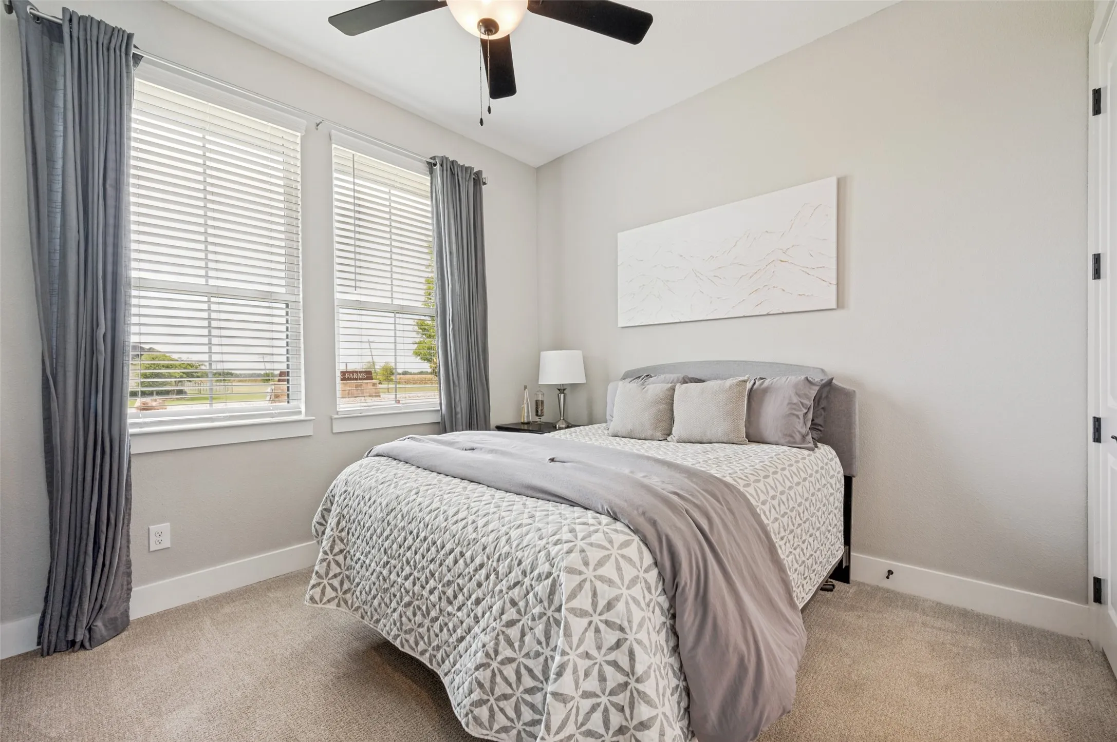 Single Family Residence For Sale in Grayson County , 43 Ohanlon Drive, Van Alstyne, Texas 75495, 4 Bedroom, 3 Bathroom, 3 Garage spaces, 2,782 Sqft, built in 2021, mls#21342007, Real Estate Agent in Van Alstyne, Homes For Sale in Grayson county, Homes For Sale in Van Alstyne, Realtor in Van Alstyne Texas, Real Estate Brokerage Independent Realty Texas, Luminita Cordes Realtor