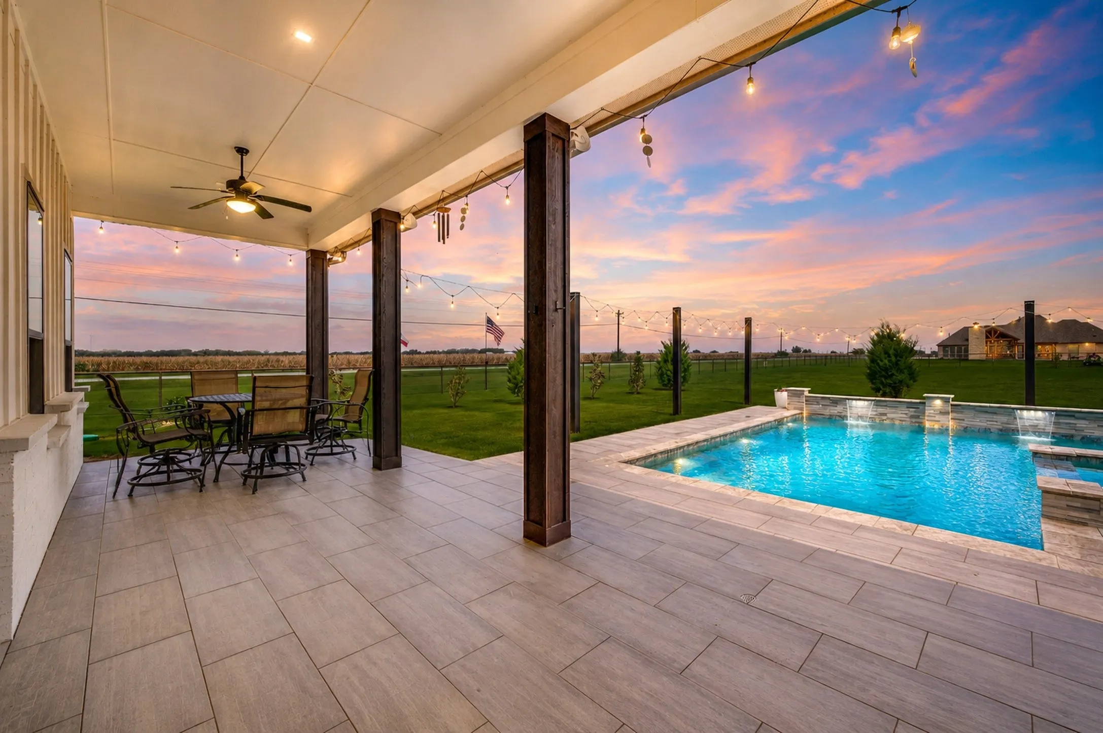 Single Family Residence For Sale in Grayson County , 43 Ohanlon Drive, Van Alstyne, Texas 75495, 4 Bedroom, 3 Bathroom, 3 Garage spaces, 2,782 Sqft, built in 2021, mls#21342007, Real Estate Agent in Van Alstyne, Homes For Sale in Grayson county, Homes For Sale in Van Alstyne, Realtor in Van Alstyne Texas, Real Estate Brokerage Independent Realty Texas, Luminita Cordes Realtor