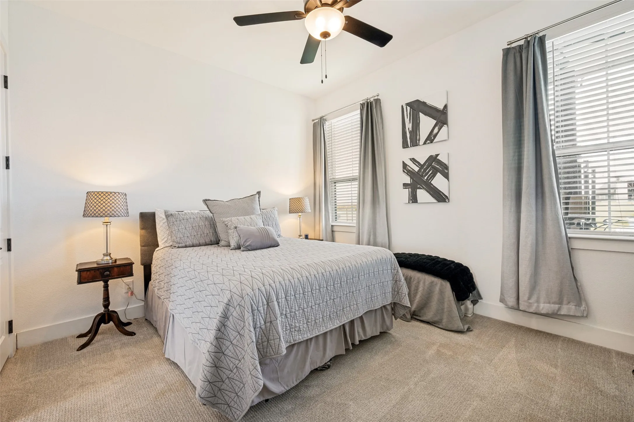 Single Family Residence For Sale in Grayson County , 43 Ohanlon Drive, Van Alstyne, Texas 75495, 4 Bedroom, 3 Bathroom, 3 Garage spaces, 2,782 Sqft, built in 2021, mls#21342007, Real Estate Agent in Van Alstyne, Homes For Sale in Grayson county, Homes For Sale in Van Alstyne, Realtor in Van Alstyne Texas, Real Estate Brokerage Independent Realty Texas, Luminita Cordes Realtor