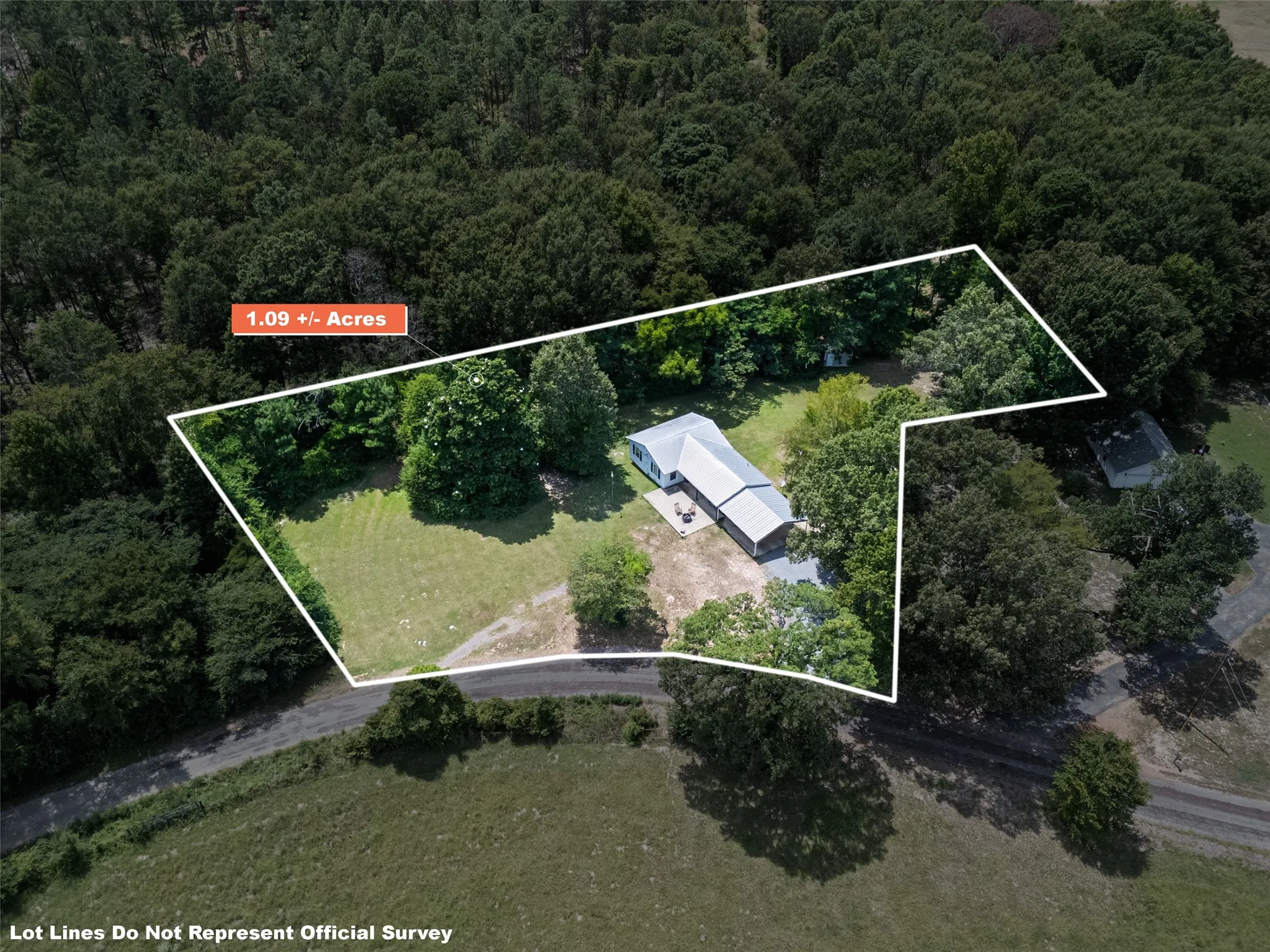 Single Family Residence For Sale in Upshur County , 11932 Wisteria, Ore City, Texas 75683, 2 Bedroom, 1 Bathroom, Garage spaces, 989 Sqft, built in 1990, mls#21344265, Real Estate Agent in Ore City, Homes For Sale in Upshur county, Homes For Sale in Ore City, Realtor in Ore City Texas, Real Estate Brokerage Independent Realty Texas, Luminita Cordes Realtor