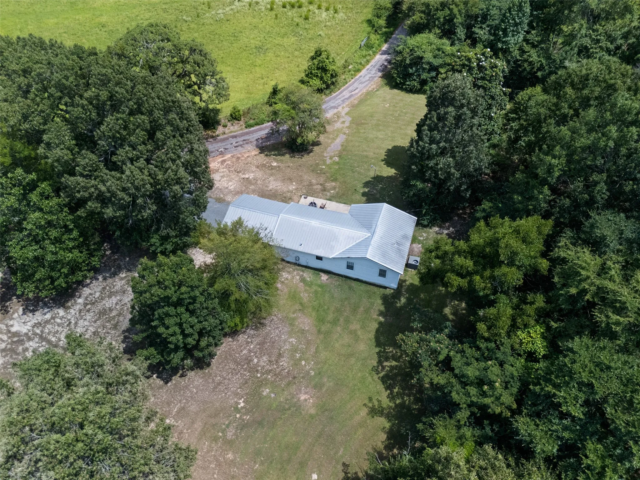 Single Family Residence For Sale in Upshur County , 11932 Wisteria, Ore City, Texas 75683, 2 Bedroom, 1 Bathroom, Garage spaces, 989 Sqft, built in 1990, mls#21344265, Real Estate Agent in Ore City, Homes For Sale in Upshur county, Homes For Sale in Ore City, Realtor in Ore City Texas, Real Estate Brokerage Independent Realty Texas, Luminita Cordes Realtor
