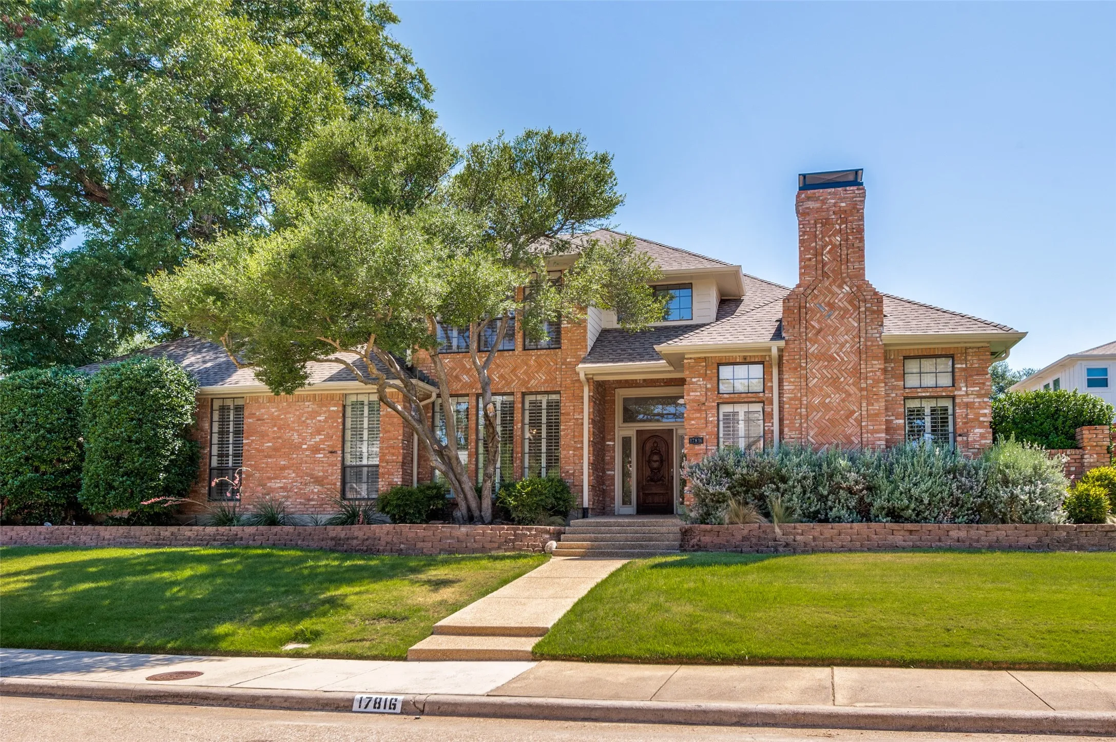 Single Family Residence For Sale in Collin County , 17816 Cedar Creek Canyon Drive, Dallas, Texas 75252, 5 Bedroom, 4 Bathroom, 3 Garage spaces, 4,045 Sqft, built in 1983, mls#21344167, Real Estate Agent in Dallas, Homes For Sale in Collin county, Homes For Sale in Dallas, Realtor in Dallas Texas, Real Estate Brokerage Independent Realty Texas, Luminita Cordes Realtor