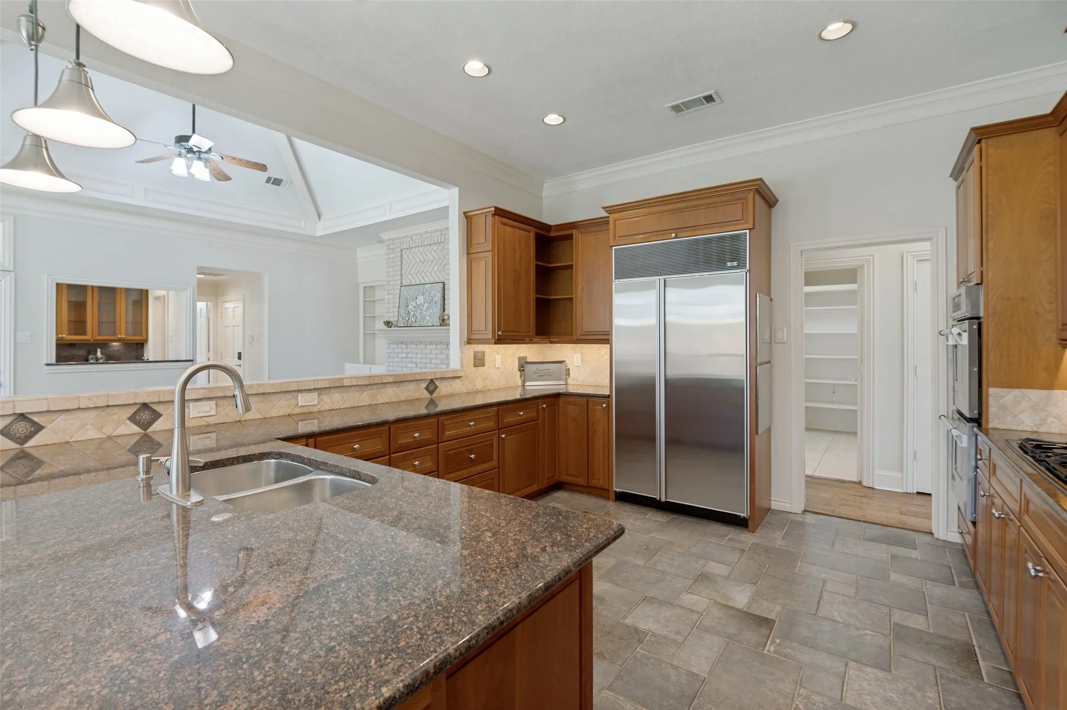 Single Family Residence For Sale in Collin County , 17816 Cedar Creek Canyon Drive, Dallas, Texas 75252, 5 Bedroom, 4 Bathroom, 3 Garage spaces, 4,045 Sqft, built in 1983, mls#21344167, Real Estate Agent in Dallas, Homes For Sale in Collin county, Homes For Sale in Dallas, Realtor in Dallas Texas, Real Estate Brokerage Independent Realty Texas, Luminita Cordes Realtor