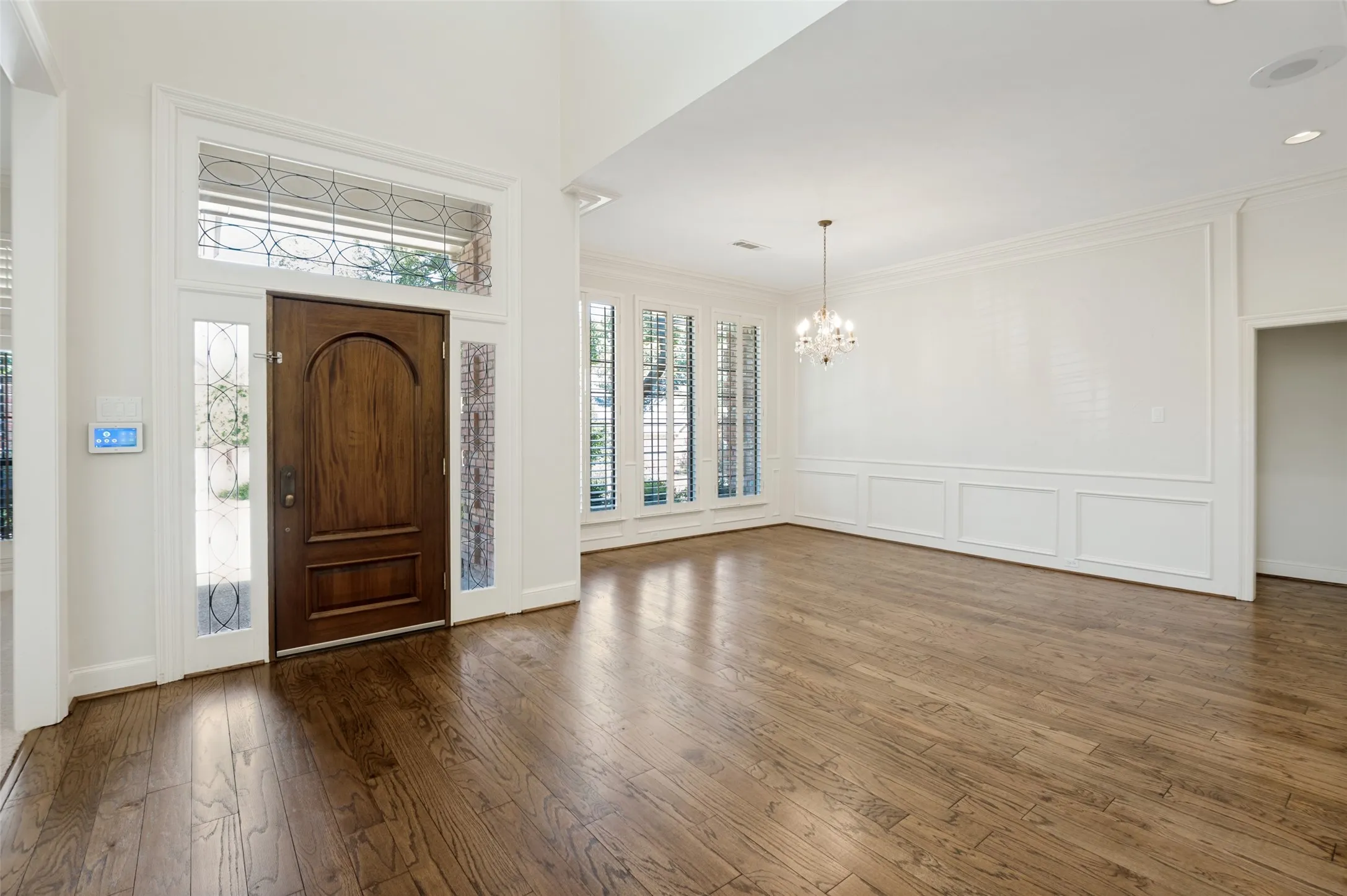 Single Family Residence For Sale in Collin County , 17816 Cedar Creek Canyon Drive, Dallas, Texas 75252, 5 Bedroom, 4 Bathroom, 3 Garage spaces, 4,045 Sqft, built in 1983, mls#21344167, Real Estate Agent in Dallas, Homes For Sale in Collin county, Homes For Sale in Dallas, Realtor in Dallas Texas, Real Estate Brokerage Independent Realty Texas, Luminita Cordes Realtor