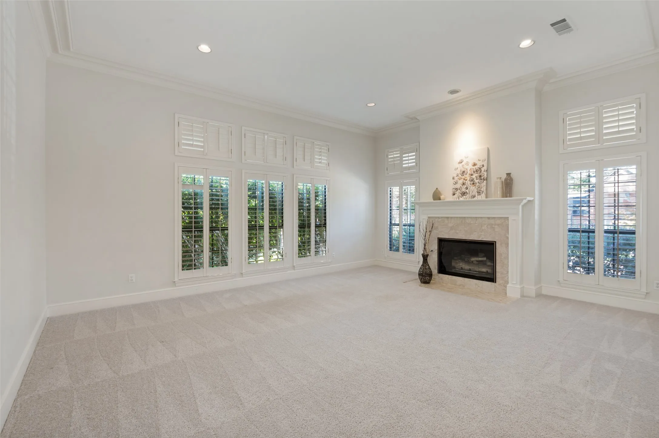 Single Family Residence For Sale in Collin County , 17816 Cedar Creek Canyon Drive, Dallas, Texas 75252, 5 Bedroom, 4 Bathroom, 3 Garage spaces, 4,045 Sqft, built in 1983, mls#21344167, Real Estate Agent in Dallas, Homes For Sale in Collin county, Homes For Sale in Dallas, Realtor in Dallas Texas, Real Estate Brokerage Independent Realty Texas, Luminita Cordes Realtor