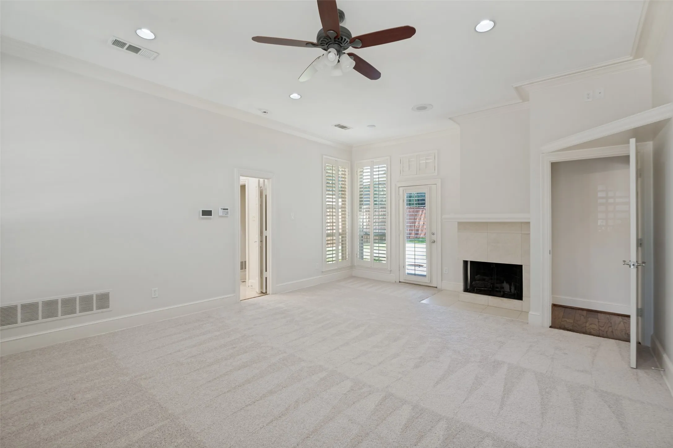 Single Family Residence For Sale in Collin County , 17816 Cedar Creek Canyon Drive, Dallas, Texas 75252, 5 Bedroom, 4 Bathroom, 3 Garage spaces, 4,045 Sqft, built in 1983, mls#21344167, Real Estate Agent in Dallas, Homes For Sale in Collin county, Homes For Sale in Dallas, Realtor in Dallas Texas, Real Estate Brokerage Independent Realty Texas, Luminita Cordes Realtor