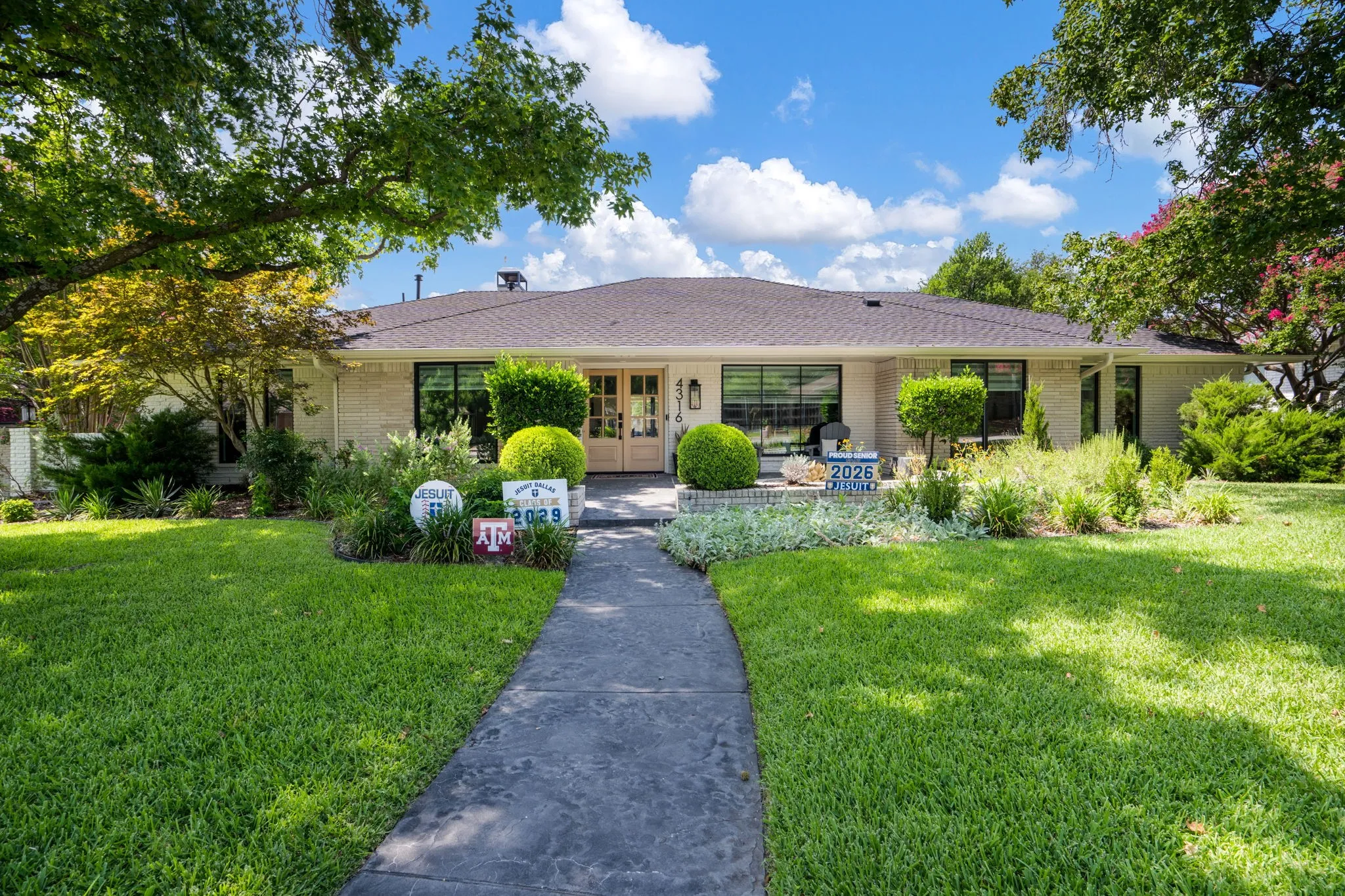Single Family Residence For Sale in Dallas County , 4316 Rickover Drive, Dallas, Texas 75244, 4 Bedroom, 4 Bathroom, 3 Garage spaces, 3,386 Sqft, built in 2024, mls#21335841, Real Estate Agent in Dallas, Homes For Sale in Dallas county, Homes For Sale in Dallas, Realtor in Dallas Texas, Real Estate Brokerage Independent Realty Texas, Luminita Cordes Realtor