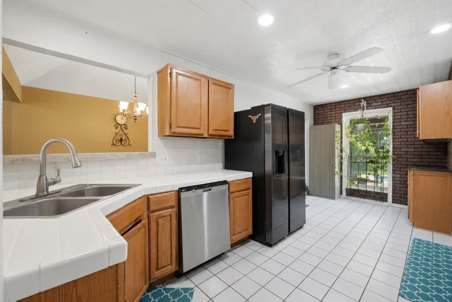 Single Family Residence For Sale in Tarrant County , 6705 Fair Oaks Drive, North Richland Hills, Texas 76182, 4 Bedroom, 2 Bathroom, 2 Garage spaces, 2,831 Sqft, built in 1985, Price $440,000, mls#21344272, Real Estate Agent in North Richland Hills, Homes For Sale in Tarrant county, Homes For Sale in North Richland Hills, Realtor in North Richland Hills Texas, Real Estate Brokerage Independent Realty Texas, Luminita Cordes Realtor