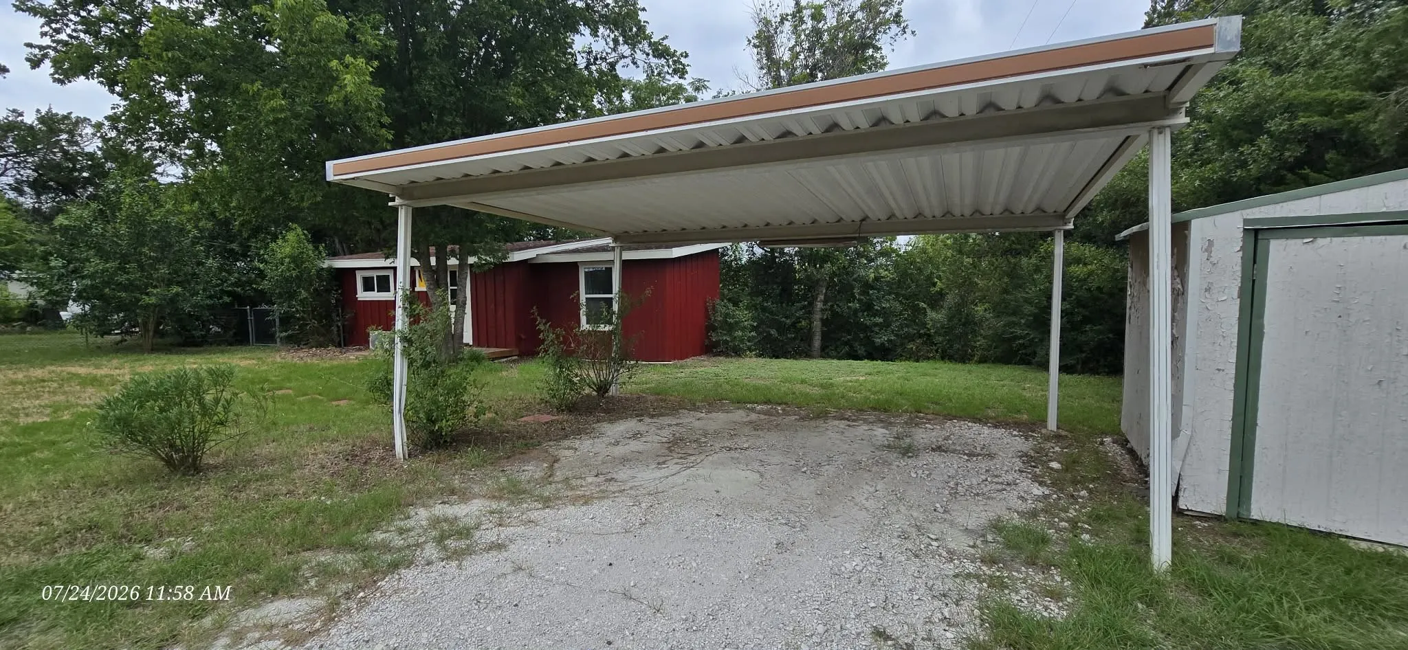 Single Family Residence For Sale in Hill County , 137 Crowfoot Lane, Whitney, Texas 76692, 2 Bedroom, 1 Bathroom, Garage spaces, 844 Sqft, built in 0, mls#21342872, Real Estate Agent in Whitney, Homes For Sale in Hill county, Homes For Sale in Whitney, Realtor in Whitney Texas, Real Estate Brokerage Independent Realty Texas, Luminita Cordes Realtor