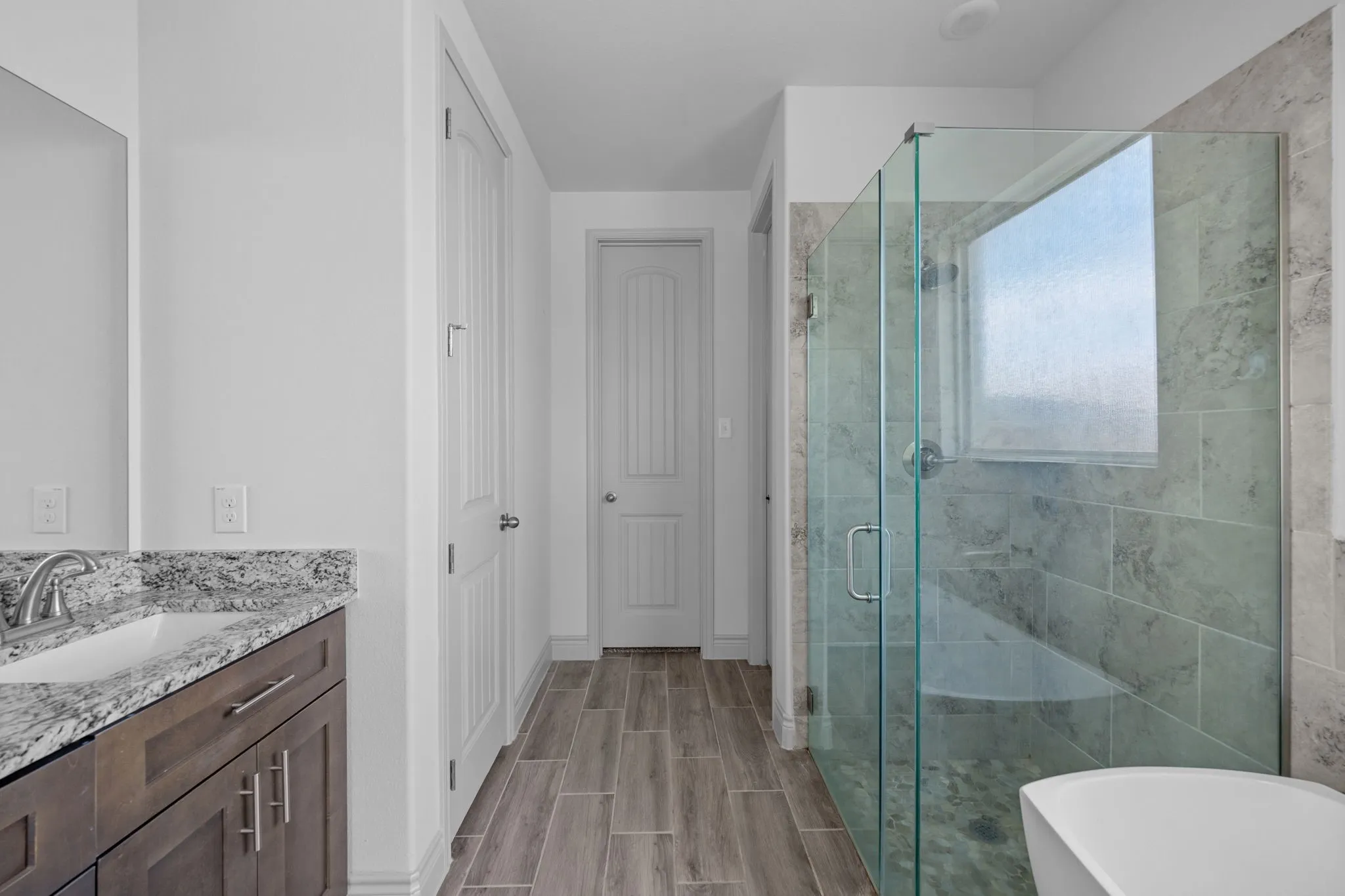 Single Family Residence For Sale in Bell County , 7601 Silver Drive, Killeen, Texas 76542, 4 Bedroom, 4 Bathroom, 2 Garage spaces, 3,115 Sqft, built in 2022, mls#21341768, Real Estate Agent in Killeen, Homes For Sale in Bell county, Homes For Sale in Killeen, Realtor in Killeen Texas, Real Estate Brokerage Independent Realty Texas, Luminita Cordes Realtor