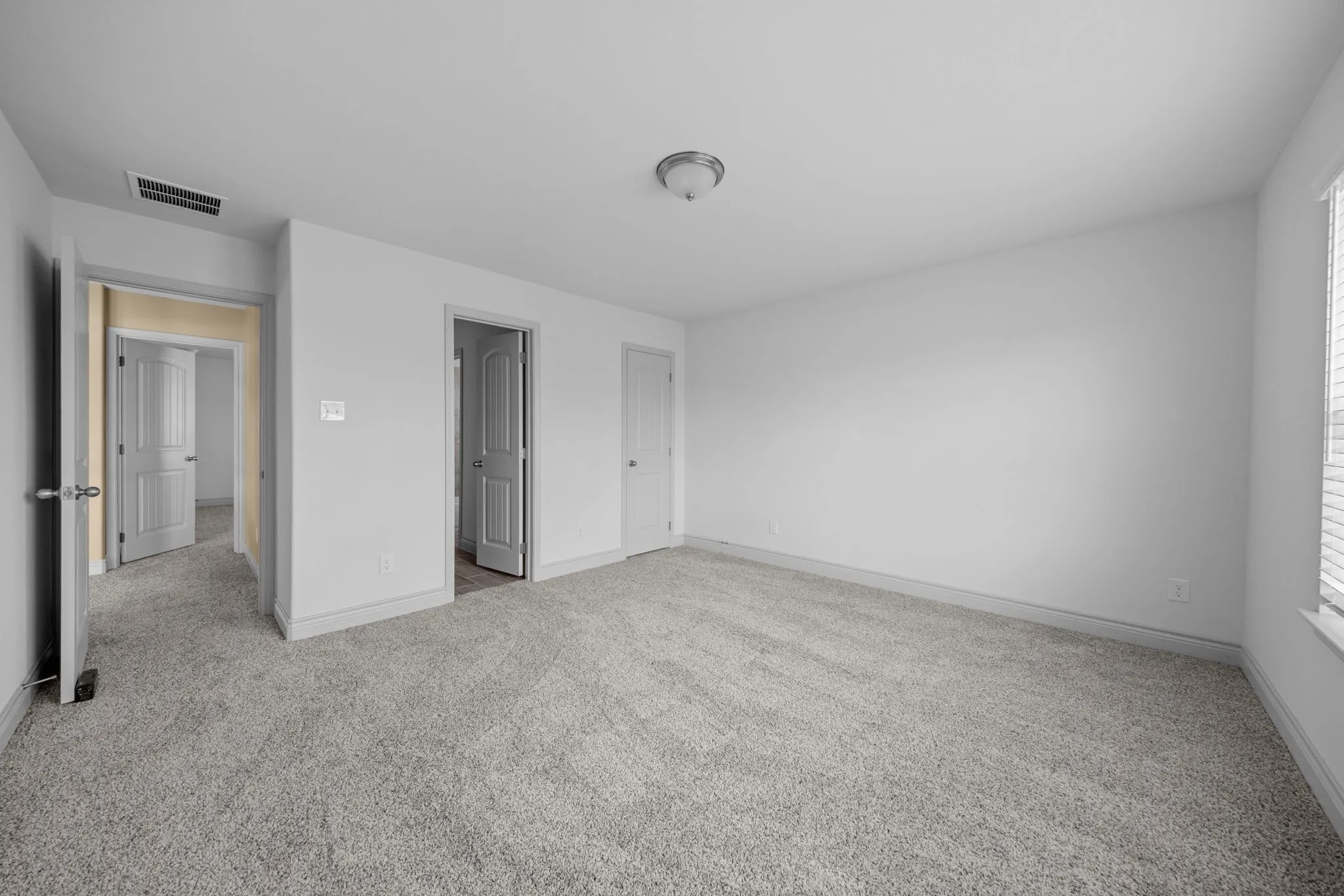 Single Family Residence For Sale in Bell County , 7601 Silver Drive, Killeen, Texas 76542, 4 Bedroom, 4 Bathroom, 2 Garage spaces, 3,115 Sqft, built in 2022, mls#21341768, Real Estate Agent in Killeen, Homes For Sale in Bell county, Homes For Sale in Killeen, Realtor in Killeen Texas, Real Estate Brokerage Independent Realty Texas, Luminita Cordes Realtor