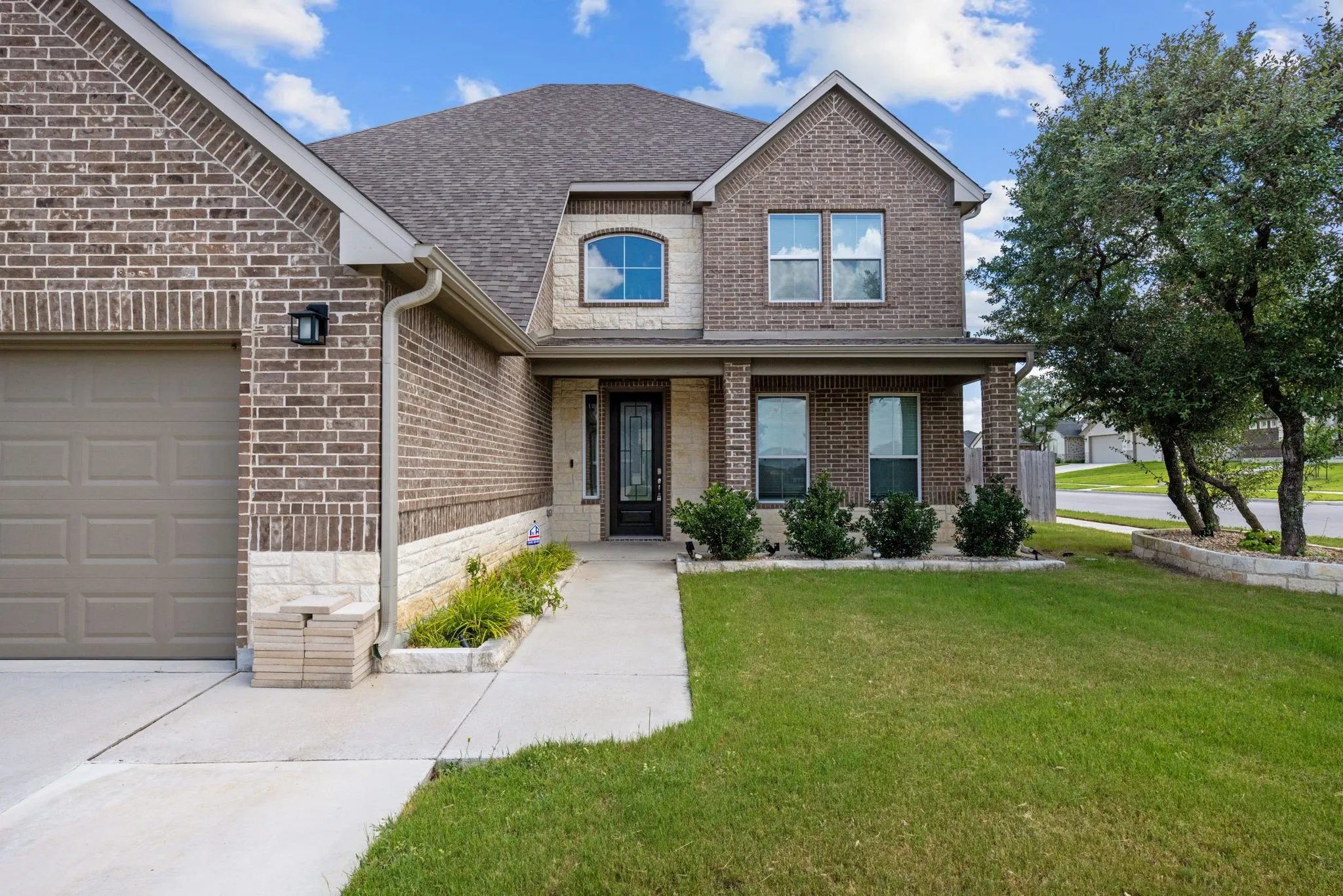 Single Family Residence For Sale in Bell County , 7601 Silver Drive, Killeen, Texas 76542, 4 Bedroom, 4 Bathroom, 2 Garage spaces, 3,115 Sqft, built in 2022, mls#21341768, Real Estate Agent in Killeen, Homes For Sale in Bell county, Homes For Sale in Killeen, Realtor in Killeen Texas, Real Estate Brokerage Independent Realty Texas, Luminita Cordes Realtor