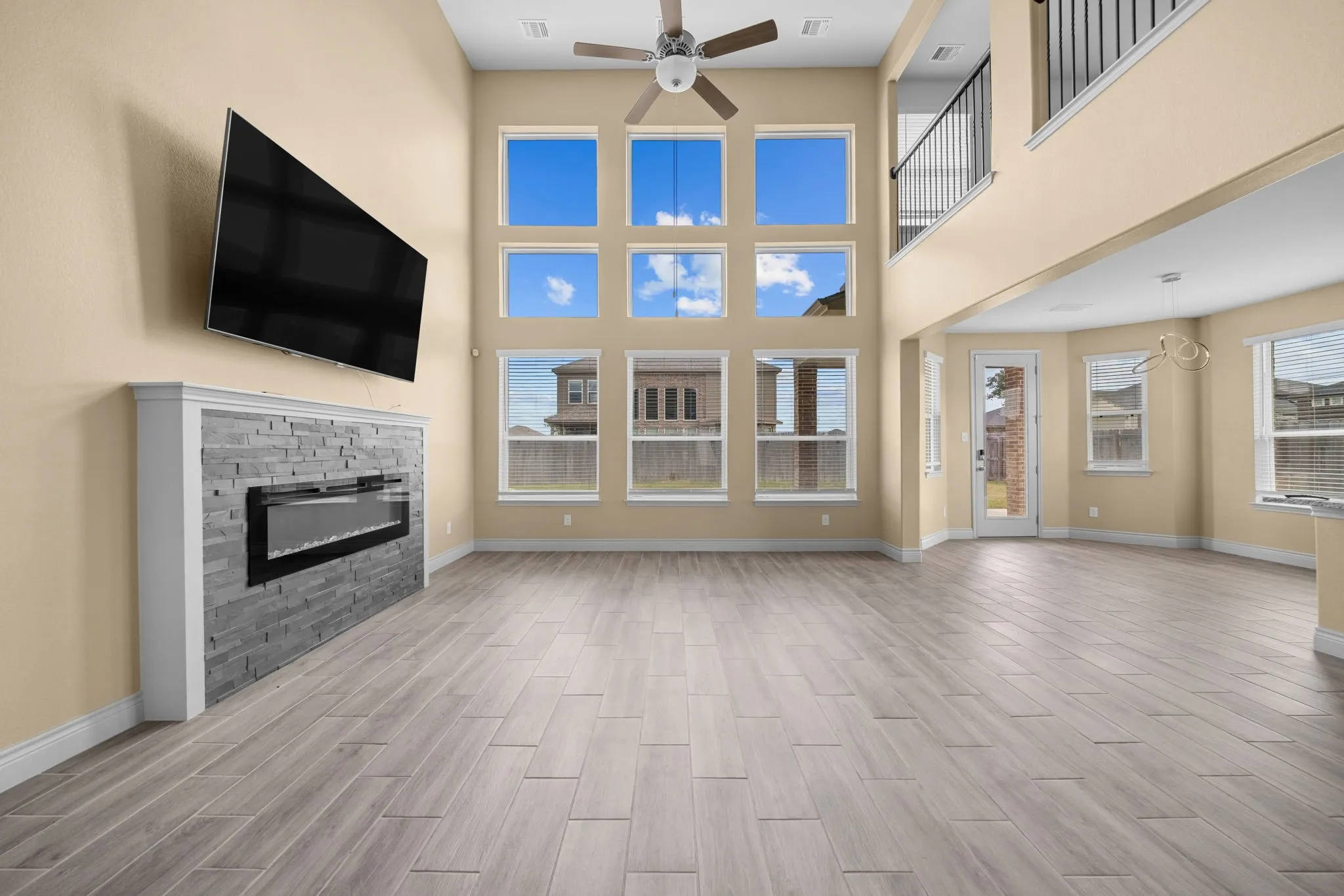 Single Family Residence For Sale in Bell County , 7601 Silver Drive, Killeen, Texas 76542, 4 Bedroom, 4 Bathroom, 2 Garage spaces, 3,115 Sqft, built in 2022, mls#21341768, Real Estate Agent in Killeen, Homes For Sale in Bell county, Homes For Sale in Killeen, Realtor in Killeen Texas, Real Estate Brokerage Independent Realty Texas, Luminita Cordes Realtor