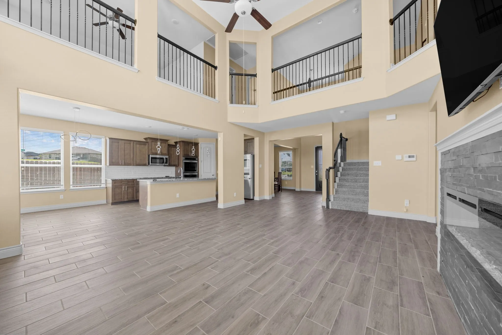 Single Family Residence For Sale in Bell County , 7601 Silver Drive, Killeen, Texas 76542, 4 Bedroom, 4 Bathroom, 2 Garage spaces, 3,115 Sqft, built in 2022, mls#21341768, Real Estate Agent in Killeen, Homes For Sale in Bell county, Homes For Sale in Killeen, Realtor in Killeen Texas, Real Estate Brokerage Independent Realty Texas, Luminita Cordes Realtor