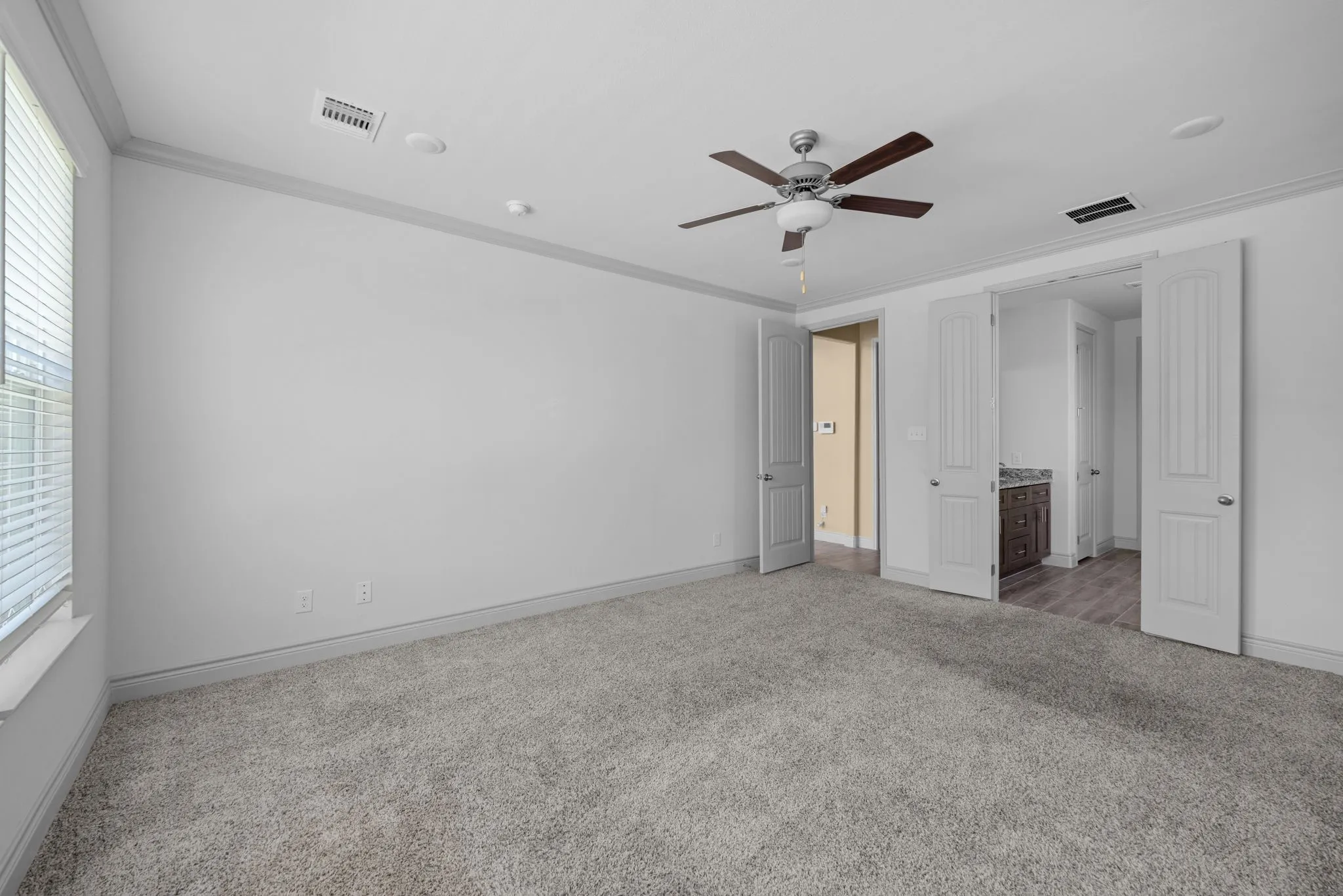 Single Family Residence For Sale in Bell County , 7601 Silver Drive, Killeen, Texas 76542, 4 Bedroom, 4 Bathroom, 2 Garage spaces, 3,115 Sqft, built in 2022, mls#21341768, Real Estate Agent in Killeen, Homes For Sale in Bell county, Homes For Sale in Killeen, Realtor in Killeen Texas, Real Estate Brokerage Independent Realty Texas, Luminita Cordes Realtor