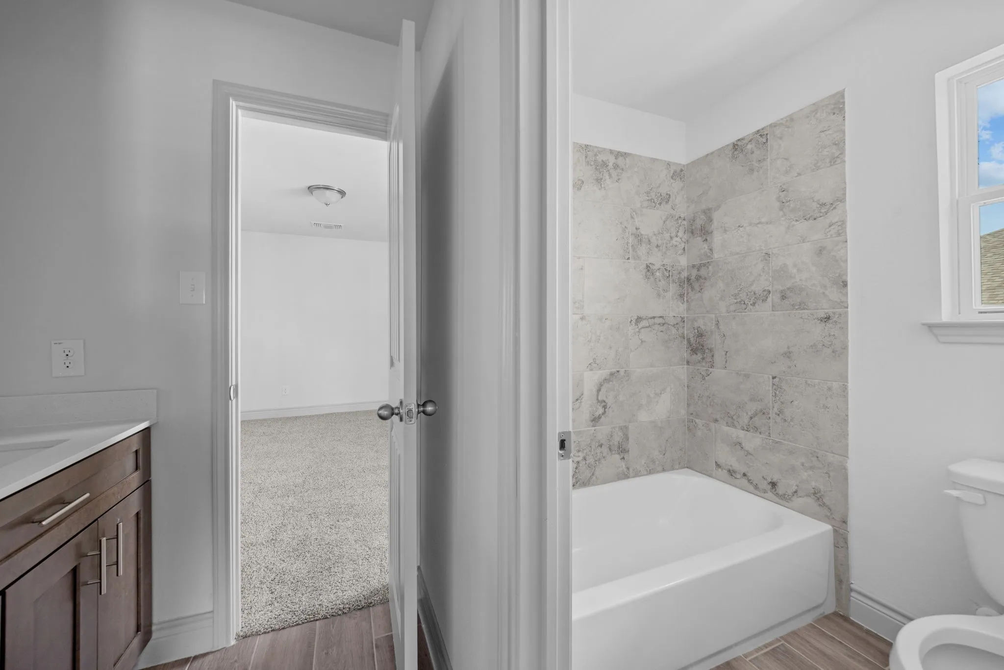 Single Family Residence For Sale in Bell County , 7601 Silver Drive, Killeen, Texas 76542, 4 Bedroom, 4 Bathroom, 2 Garage spaces, 3,115 Sqft, built in 2022, mls#21341768, Real Estate Agent in Killeen, Homes For Sale in Bell county, Homes For Sale in Killeen, Realtor in Killeen Texas, Real Estate Brokerage Independent Realty Texas, Luminita Cordes Realtor