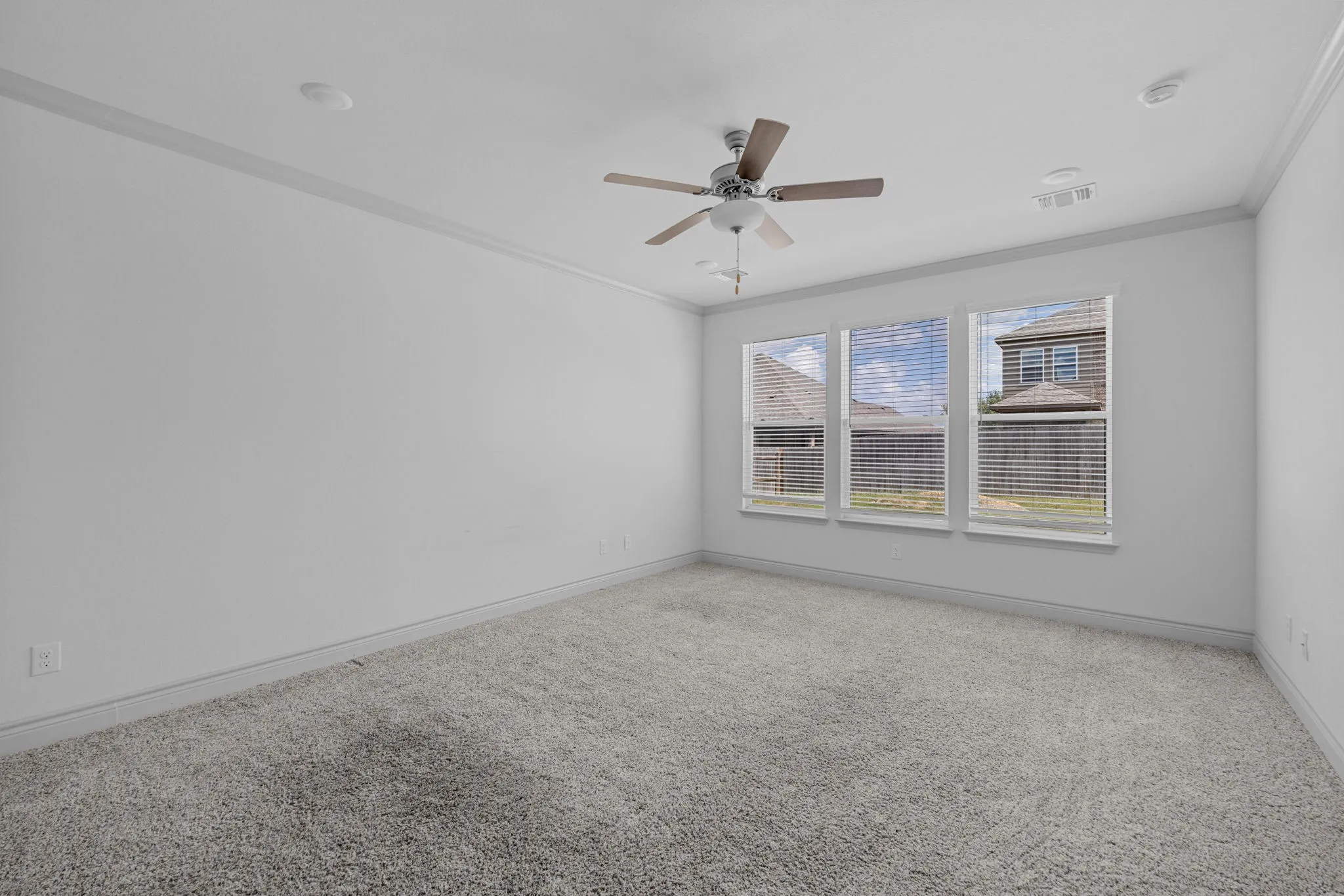 Single Family Residence For Sale in Bell County , 7601 Silver Drive, Killeen, Texas 76542, 4 Bedroom, 4 Bathroom, 2 Garage spaces, 3,115 Sqft, built in 2022, mls#21341768, Real Estate Agent in Killeen, Homes For Sale in Bell county, Homes For Sale in Killeen, Realtor in Killeen Texas, Real Estate Brokerage Independent Realty Texas, Luminita Cordes Realtor