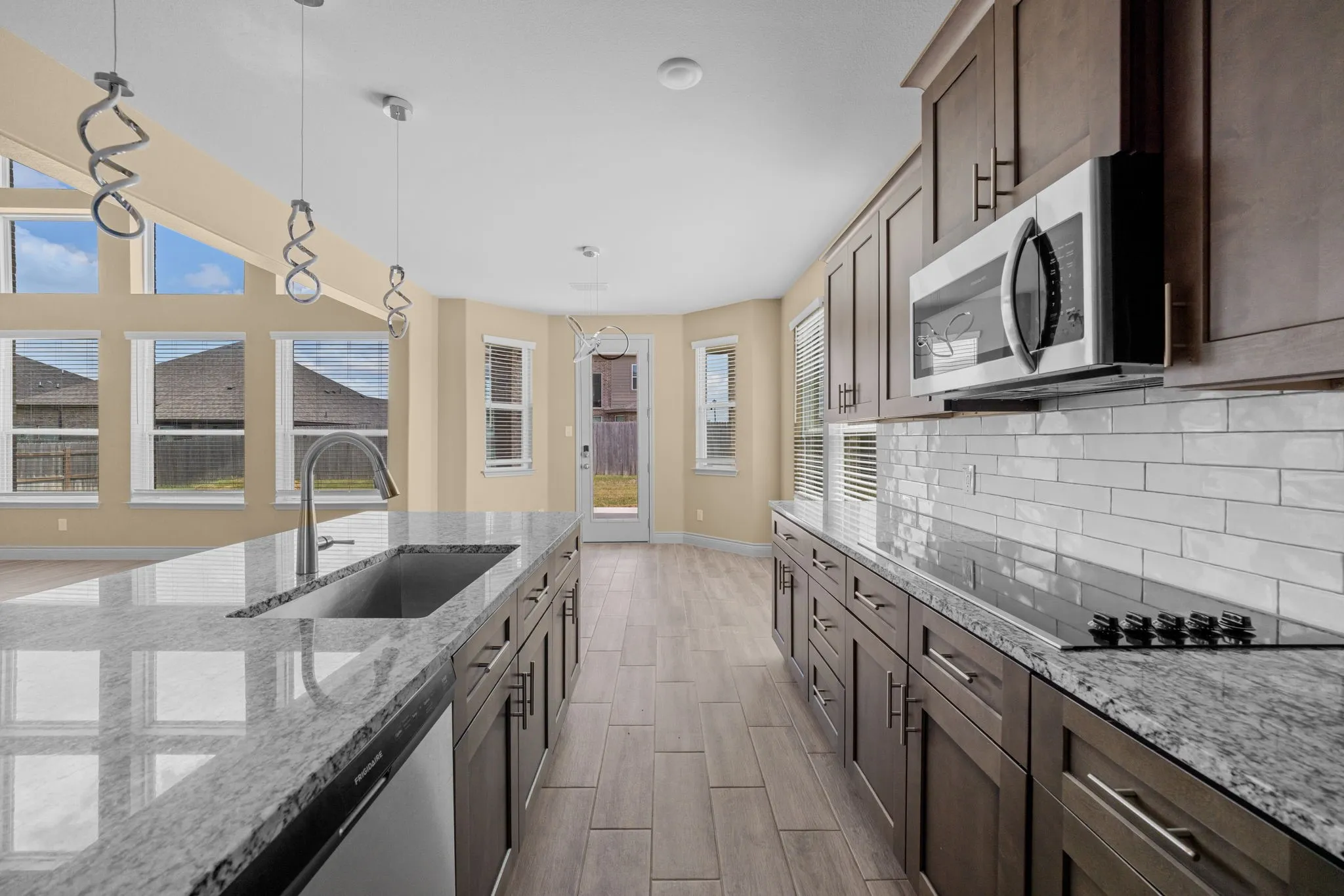Single Family Residence For Sale in Bell County , 7601 Silver Drive, Killeen, Texas 76542, 4 Bedroom, 4 Bathroom, 2 Garage spaces, 3,115 Sqft, built in 2022, mls#21341768, Real Estate Agent in Killeen, Homes For Sale in Bell county, Homes For Sale in Killeen, Realtor in Killeen Texas, Real Estate Brokerage Independent Realty Texas, Luminita Cordes Realtor