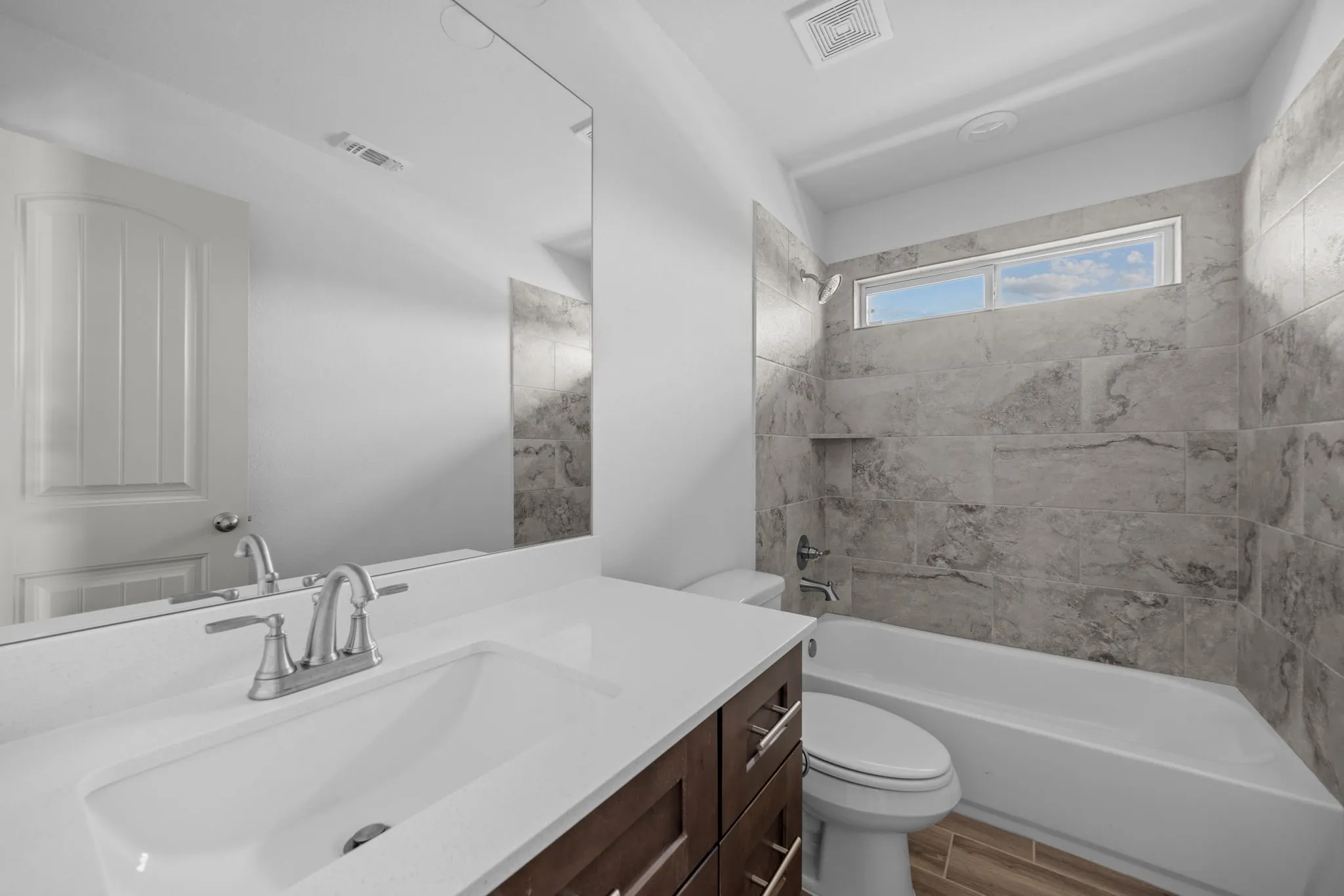Single Family Residence For Sale in Bell County , 7601 Silver Drive, Killeen, Texas 76542, 4 Bedroom, 4 Bathroom, 2 Garage spaces, 3,115 Sqft, built in 2022, mls#21341768, Real Estate Agent in Killeen, Homes For Sale in Bell county, Homes For Sale in Killeen, Realtor in Killeen Texas, Real Estate Brokerage Independent Realty Texas, Luminita Cordes Realtor