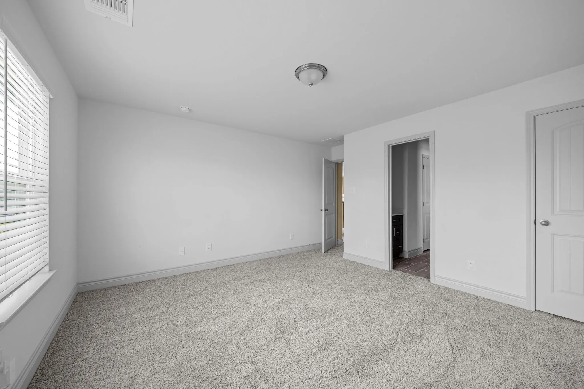 Single Family Residence For Sale in Bell County , 7601 Silver Drive, Killeen, Texas 76542, 4 Bedroom, 4 Bathroom, 2 Garage spaces, 3,115 Sqft, built in 2022, mls#21341768, Real Estate Agent in Killeen, Homes For Sale in Bell county, Homes For Sale in Killeen, Realtor in Killeen Texas, Real Estate Brokerage Independent Realty Texas, Luminita Cordes Realtor
