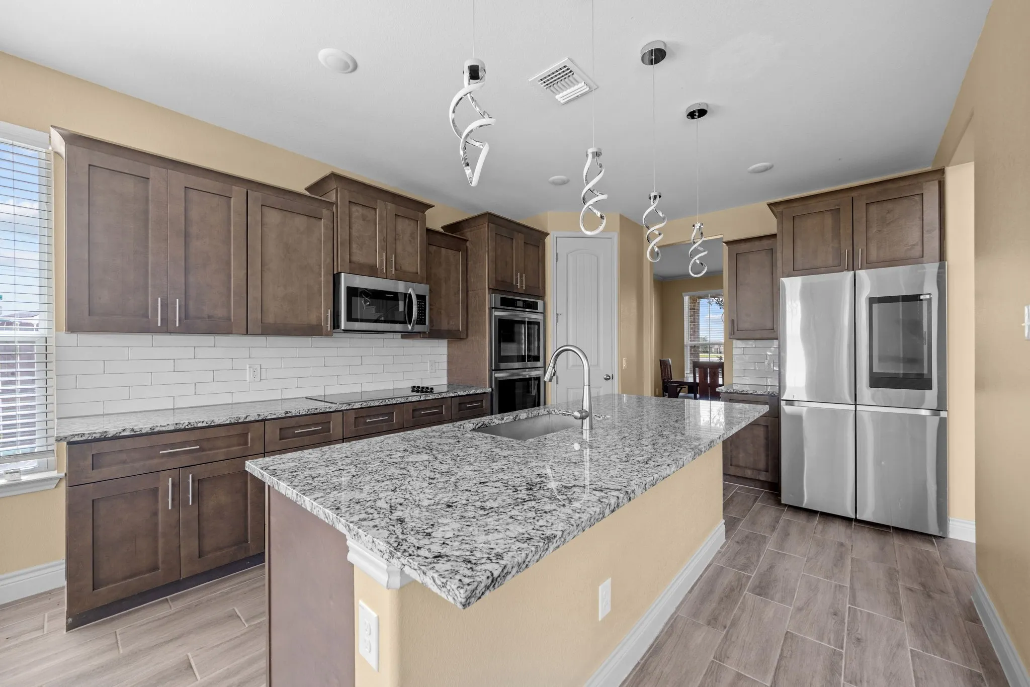 Single Family Residence For Sale in Bell County , 7601 Silver Drive, Killeen, Texas 76542, 4 Bedroom, 4 Bathroom, 2 Garage spaces, 3,115 Sqft, built in 2022, mls#21341768, Real Estate Agent in Killeen, Homes For Sale in Bell county, Homes For Sale in Killeen, Realtor in Killeen Texas, Real Estate Brokerage Independent Realty Texas, Luminita Cordes Realtor