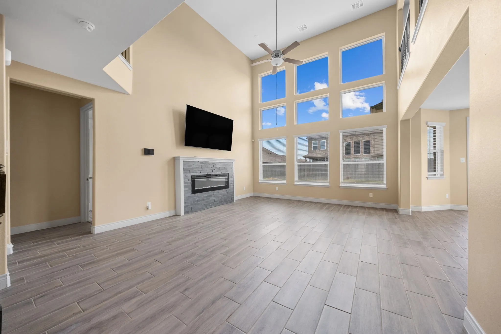 Single Family Residence For Sale in Bell County , 7601 Silver Drive, Killeen, Texas 76542, 4 Bedroom, 4 Bathroom, 2 Garage spaces, 3,115 Sqft, built in 2022, mls#21341768, Real Estate Agent in Killeen, Homes For Sale in Bell county, Homes For Sale in Killeen, Realtor in Killeen Texas, Real Estate Brokerage Independent Realty Texas, Luminita Cordes Realtor