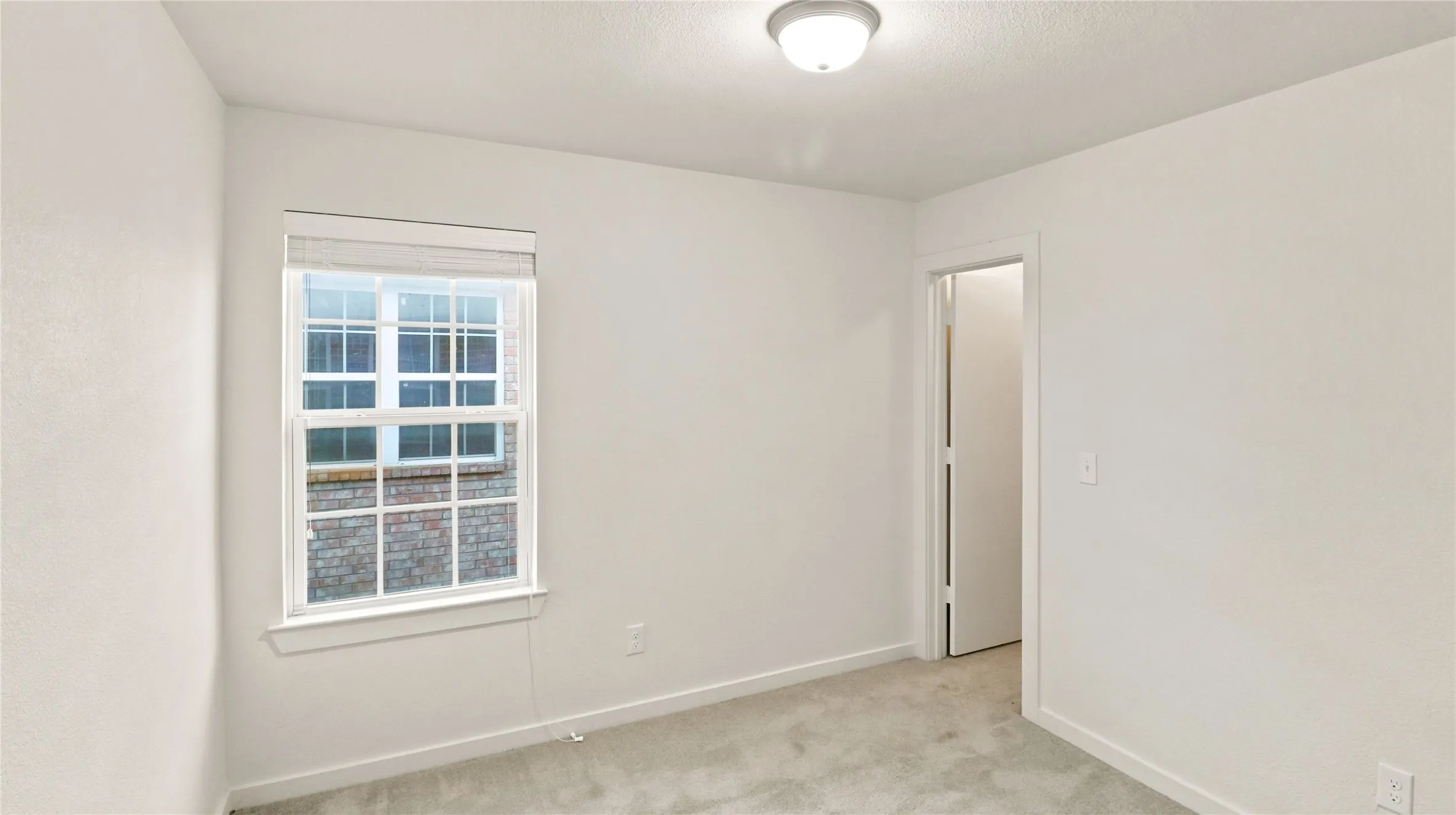 Single Family Residence For Sale in Dallas County , 817 Jamie Drive, Grand Prairie, Texas 75052, 3 Bedroom, 3 Bathroom, 2 Garage spaces, 1,590 Sqft, built in 2015, mls#21344276, Real Estate Agent in Grand Prairie, Homes For Sale in Dallas county, Homes For Sale in Grand Prairie, Realtor in Grand Prairie Texas, Real Estate Brokerage Independent Realty Texas, Luminita Cordes Realtor
