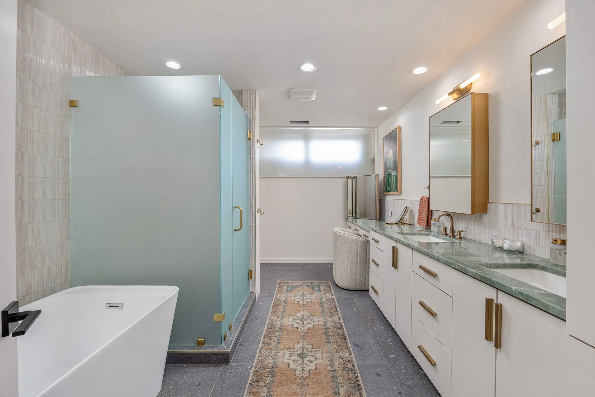 Single Family Residence For Sale in Smith County , 2806 S Keaton Avenue, Tyler, Texas 75701, 5 Bedrooms, 5 Bathrooms, Garage spaces, 4,500 Sqft, built in 1949, Price $1,198,000, mls#21344277, Real Estate Agent in Tyler, Homes For Sale in Smith county, Homes For Sale in Tyler, Realtor in Tyler Texas, Real Estate Brokerage Independent Realty Texas, Luminita Cordes Realtor