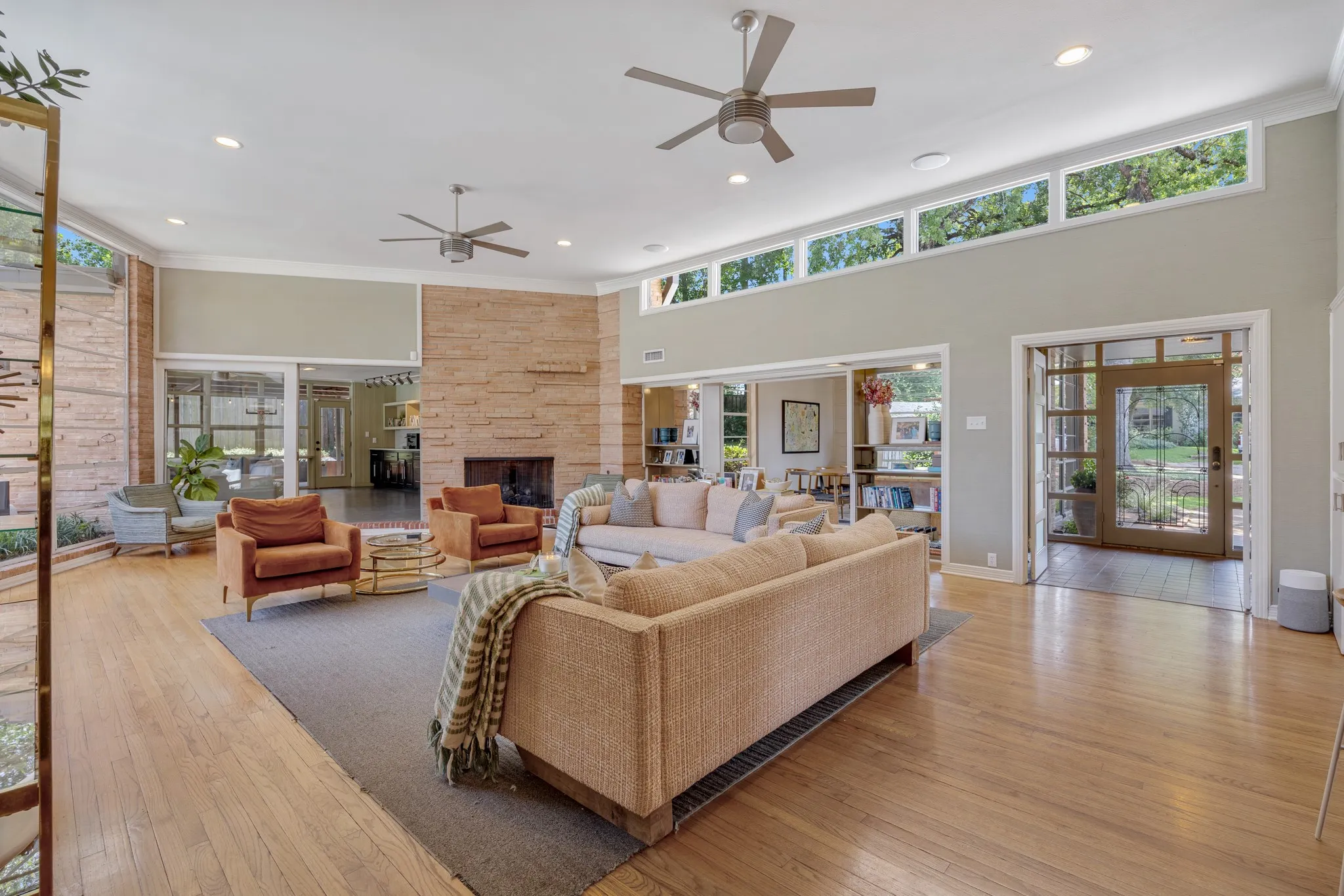 Single Family Residence For Sale in Smith County , 2806 S Keaton Avenue, Tyler, Texas 75701, 5 Bedrooms, 5 Bathrooms, Garage spaces, 4,500 Sqft, built in 1949, Price $1,198,000, mls#21344277, Real Estate Agent in Tyler, Homes For Sale in Smith county, Homes For Sale in Tyler, Realtor in Tyler Texas, Real Estate Brokerage Independent Realty Texas, Luminita Cordes Realtor