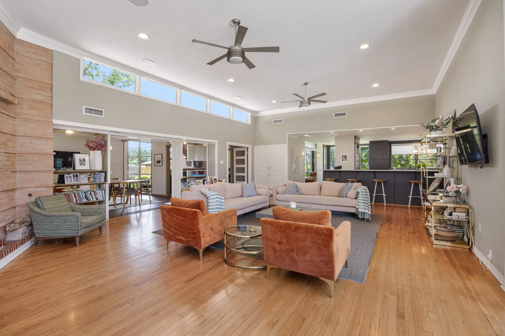 Single Family Residence For Sale in Smith County , 2806 S Keaton Avenue, Tyler, Texas 75701, 5 Bedrooms, 5 Bathrooms, Garage spaces, 4,500 Sqft, built in 1949, Price $1,198,000, mls#21344277, Real Estate Agent in Tyler, Homes For Sale in Smith county, Homes For Sale in Tyler, Realtor in Tyler Texas, Real Estate Brokerage Independent Realty Texas, Luminita Cordes Realtor