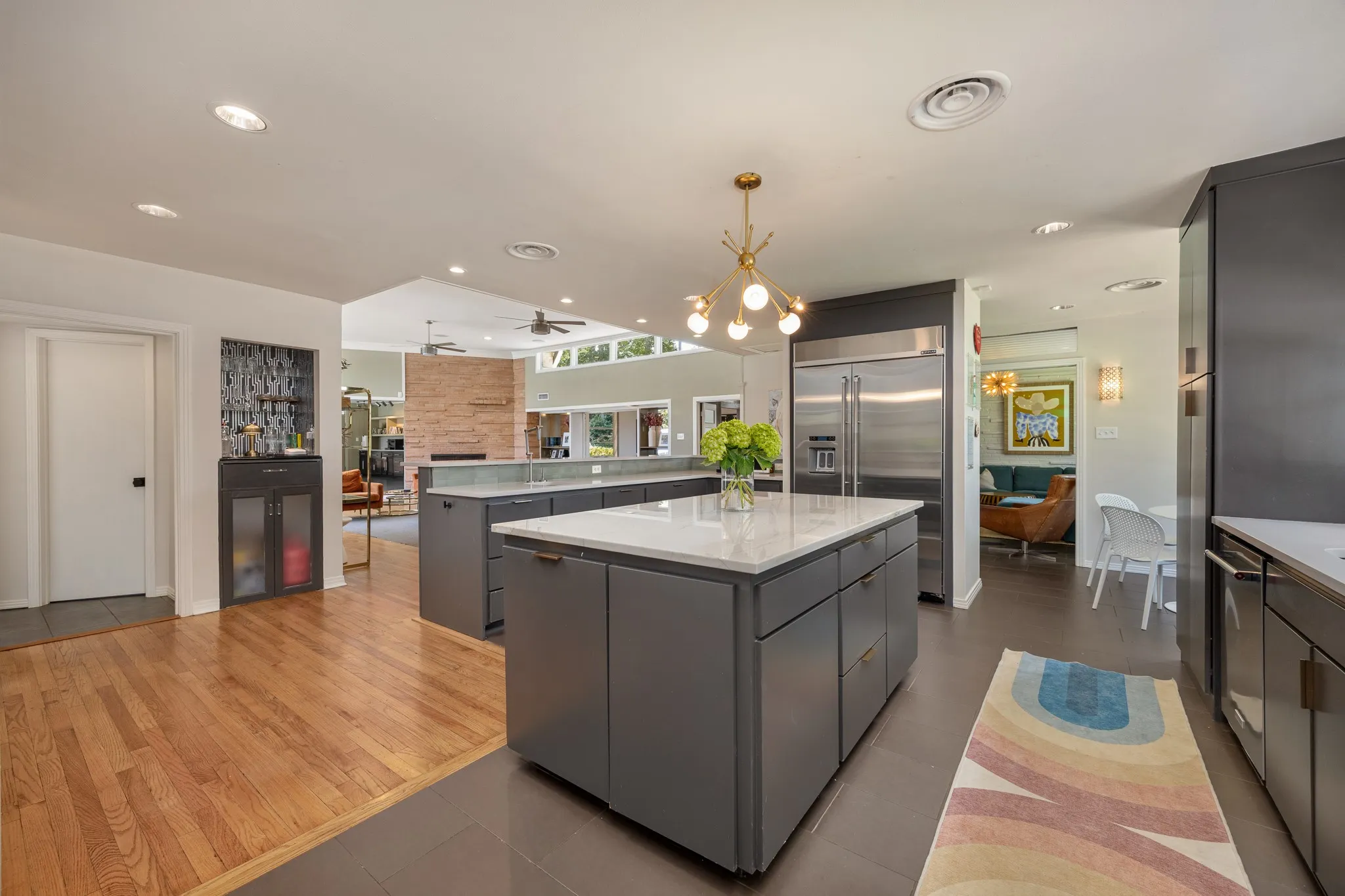 Single Family Residence For Sale in Smith County , 2806 S Keaton Avenue, Tyler, Texas 75701, 5 Bedrooms, 5 Bathrooms, Garage spaces, 4,500 Sqft, built in 1949, Price $1,198,000, mls#21344277, Real Estate Agent in Tyler, Homes For Sale in Smith county, Homes For Sale in Tyler, Realtor in Tyler Texas, Real Estate Brokerage Independent Realty Texas, Luminita Cordes Realtor