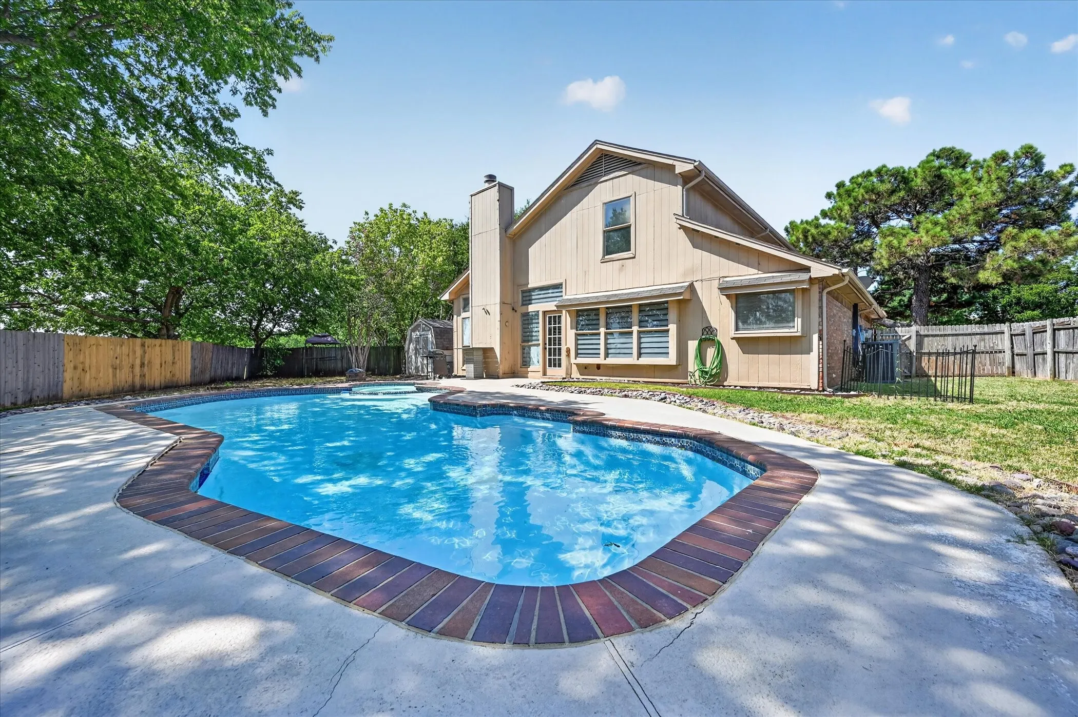 Single Family Residence For Sale in Tarrant County , 1912 Stallion Court, Keller, Texas 76248, 3 Bedroom, 3 Bathroom, 2 Garage spaces, 1,629 Sqft, built in 1995, mls#21344280, Real Estate Agent in Keller, Homes For Sale in Tarrant county, Homes For Sale in Keller, Realtor in Keller Texas, Real Estate Brokerage Independent Realty Texas, Luminita Cordes Realtor