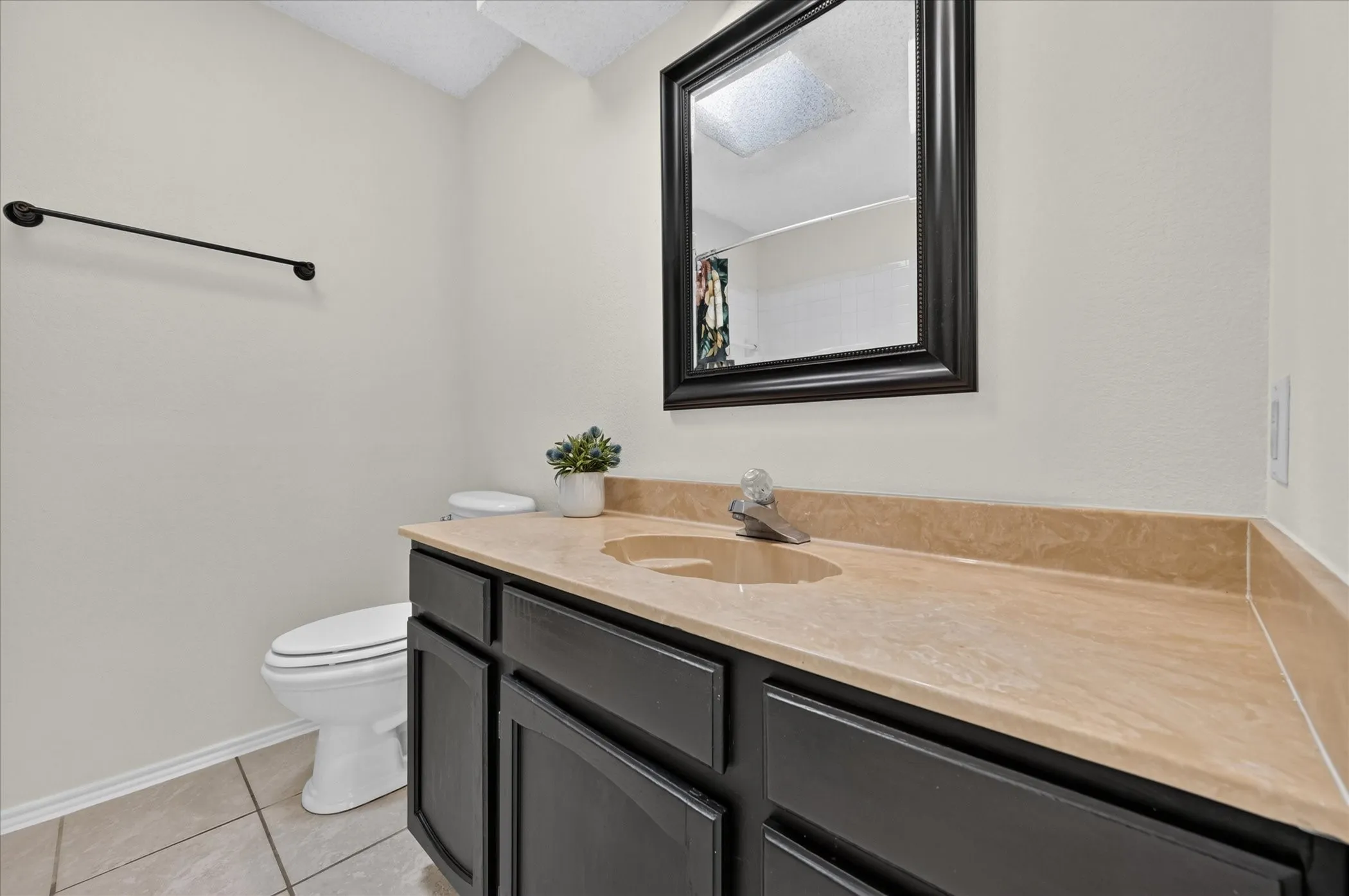 Single Family Residence For Sale in Tarrant County , 1912 Stallion Court, Keller, Texas 76248, 3 Bedroom, 3 Bathroom, 2 Garage spaces, 1,629 Sqft, built in 1995, mls#21344280, Real Estate Agent in Keller, Homes For Sale in Tarrant county, Homes For Sale in Keller, Realtor in Keller Texas, Real Estate Brokerage Independent Realty Texas, Luminita Cordes Realtor