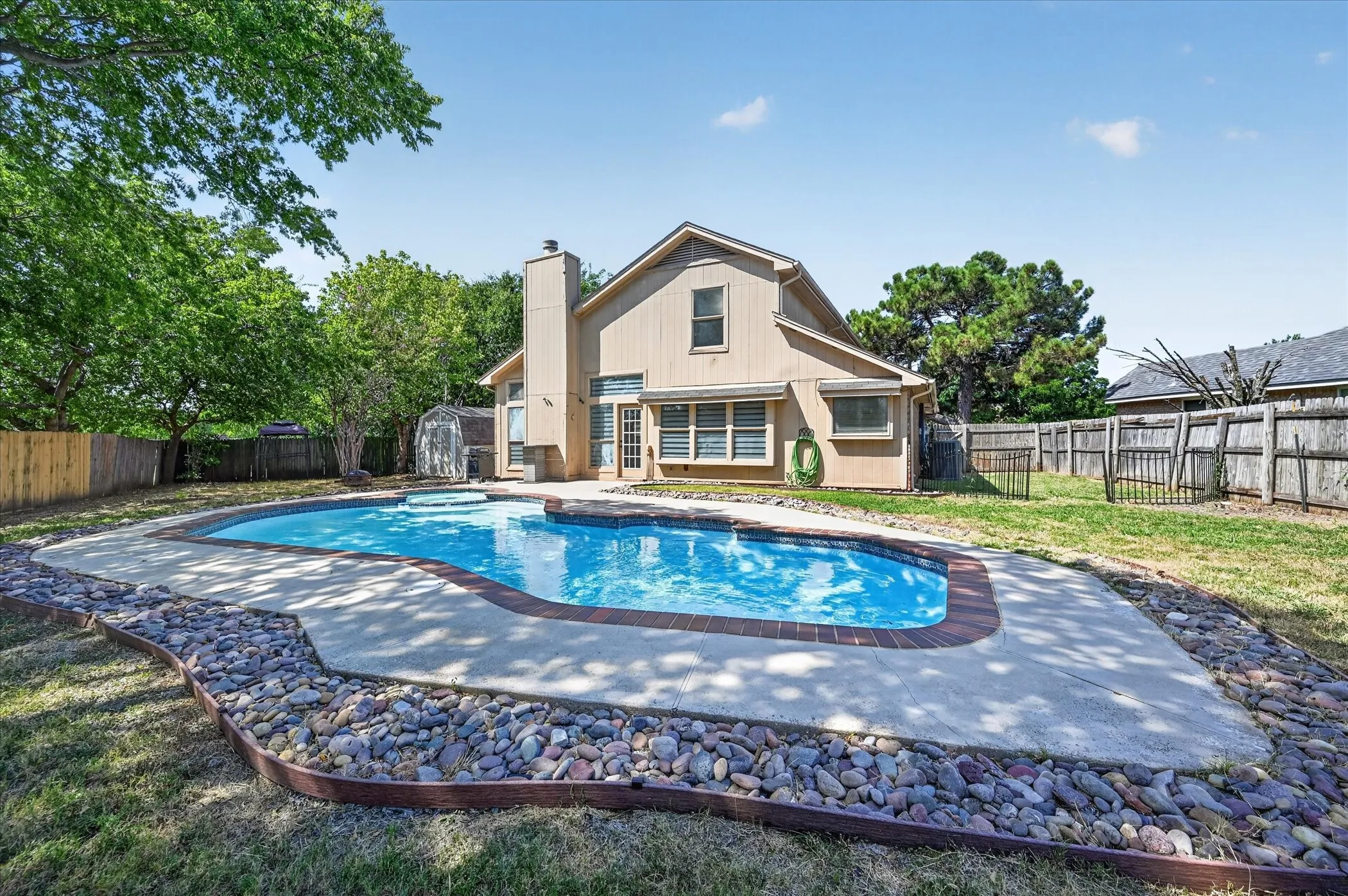 Single Family Residence For Sale in Tarrant County , 1912 Stallion Court, Keller, Texas 76248, 3 Bedroom, 3 Bathroom, 2 Garage spaces, 1,629 Sqft, built in 1995, mls#21344280, Real Estate Agent in Keller, Homes For Sale in Tarrant county, Homes For Sale in Keller, Realtor in Keller Texas, Real Estate Brokerage Independent Realty Texas, Luminita Cordes Realtor