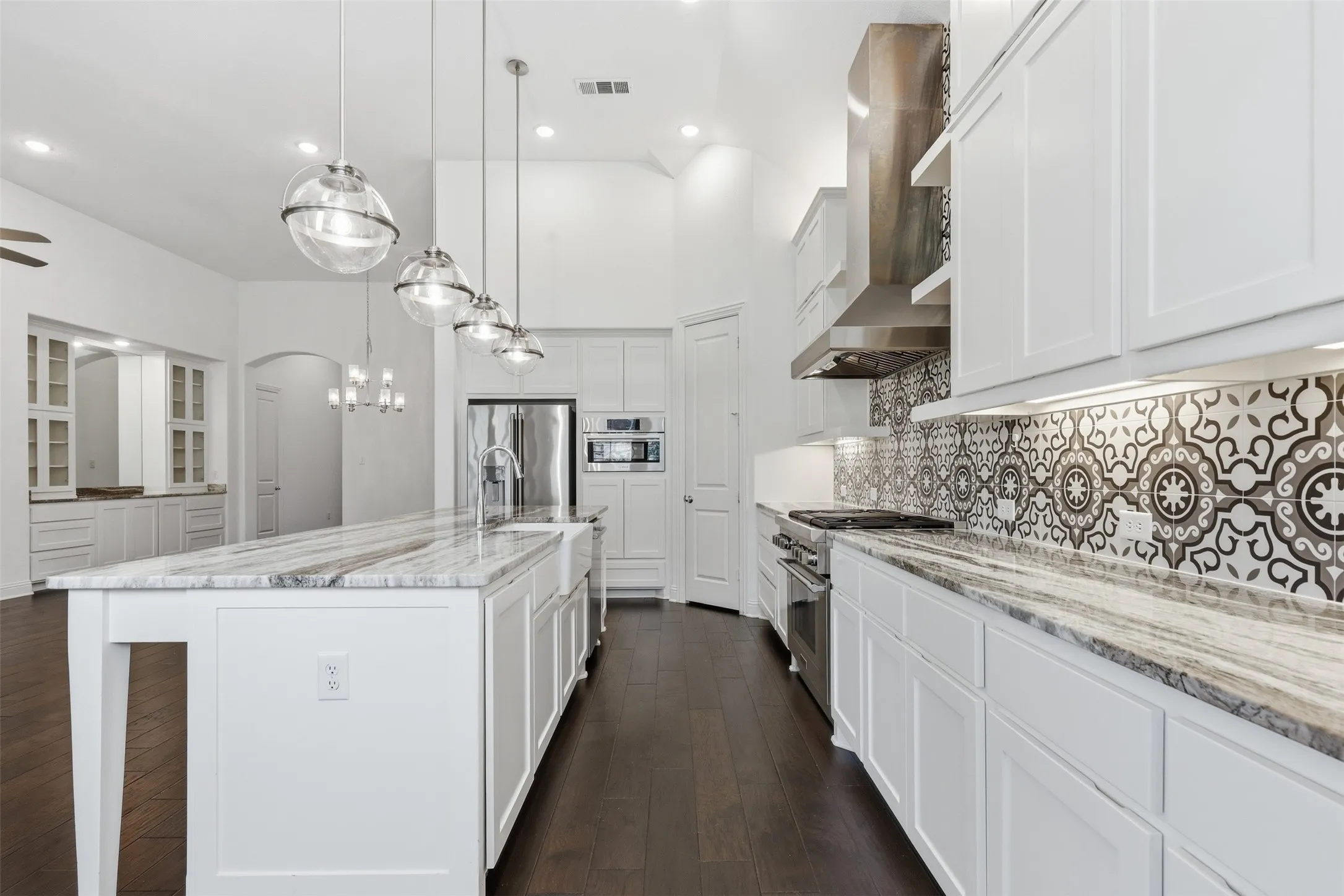 Single Family Residence For Sale in Tarrant County , 6028 Firefox Lane, Fort Worth, Texas 76123, 4 Bedroom, 3 Bathroom, 2 Garage spaces, 2,209 Sqft, built in 2020, mls#21343248, Real Estate Agent in Fort Worth, Homes For Sale in Tarrant county, Homes For Sale in Fort Worth, Realtor in Fort Worth Texas, Real Estate Brokerage Independent Realty Texas, Luminita Cordes Realtor