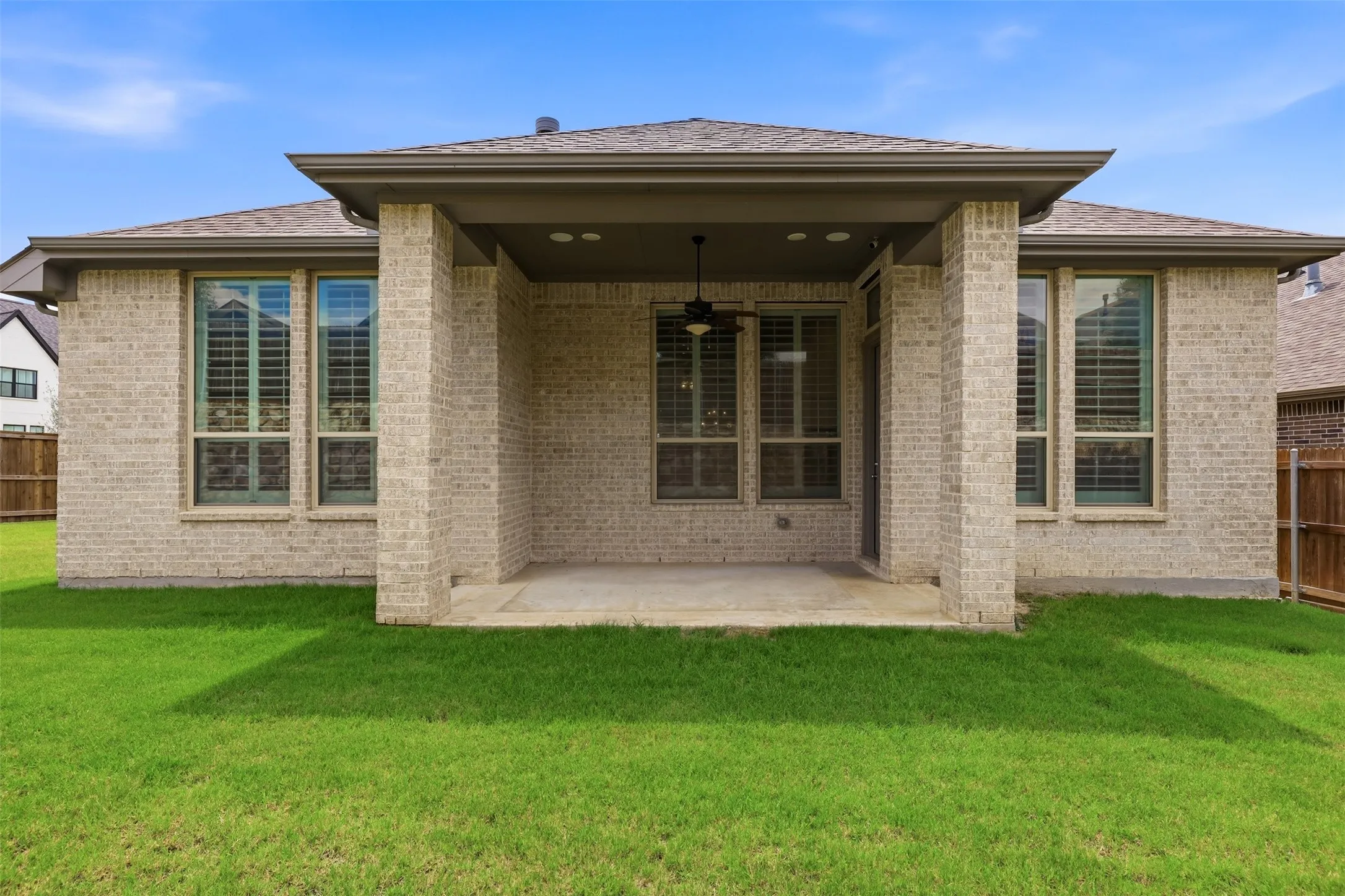 Single Family Residence For Sale in Tarrant County , 6028 Firefox Lane, Fort Worth, Texas 76123, 4 Bedroom, 3 Bathroom, 2 Garage spaces, 2,209 Sqft, built in 2020, mls#21343248, Real Estate Agent in Fort Worth, Homes For Sale in Tarrant county, Homes For Sale in Fort Worth, Realtor in Fort Worth Texas, Real Estate Brokerage Independent Realty Texas, Luminita Cordes Realtor