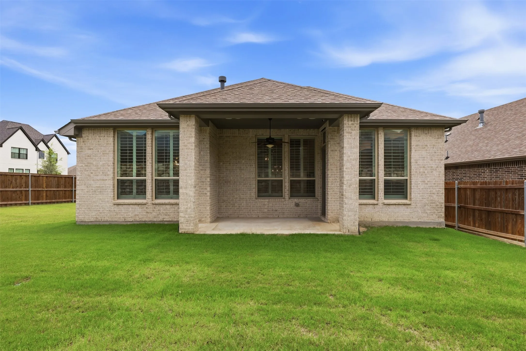 Single Family Residence For Sale in Tarrant County , 6028 Firefox Lane, Fort Worth, Texas 76123, 4 Bedroom, 3 Bathroom, 2 Garage spaces, 2,209 Sqft, built in 2020, mls#21343248, Real Estate Agent in Fort Worth, Homes For Sale in Tarrant county, Homes For Sale in Fort Worth, Realtor in Fort Worth Texas, Real Estate Brokerage Independent Realty Texas, Luminita Cordes Realtor