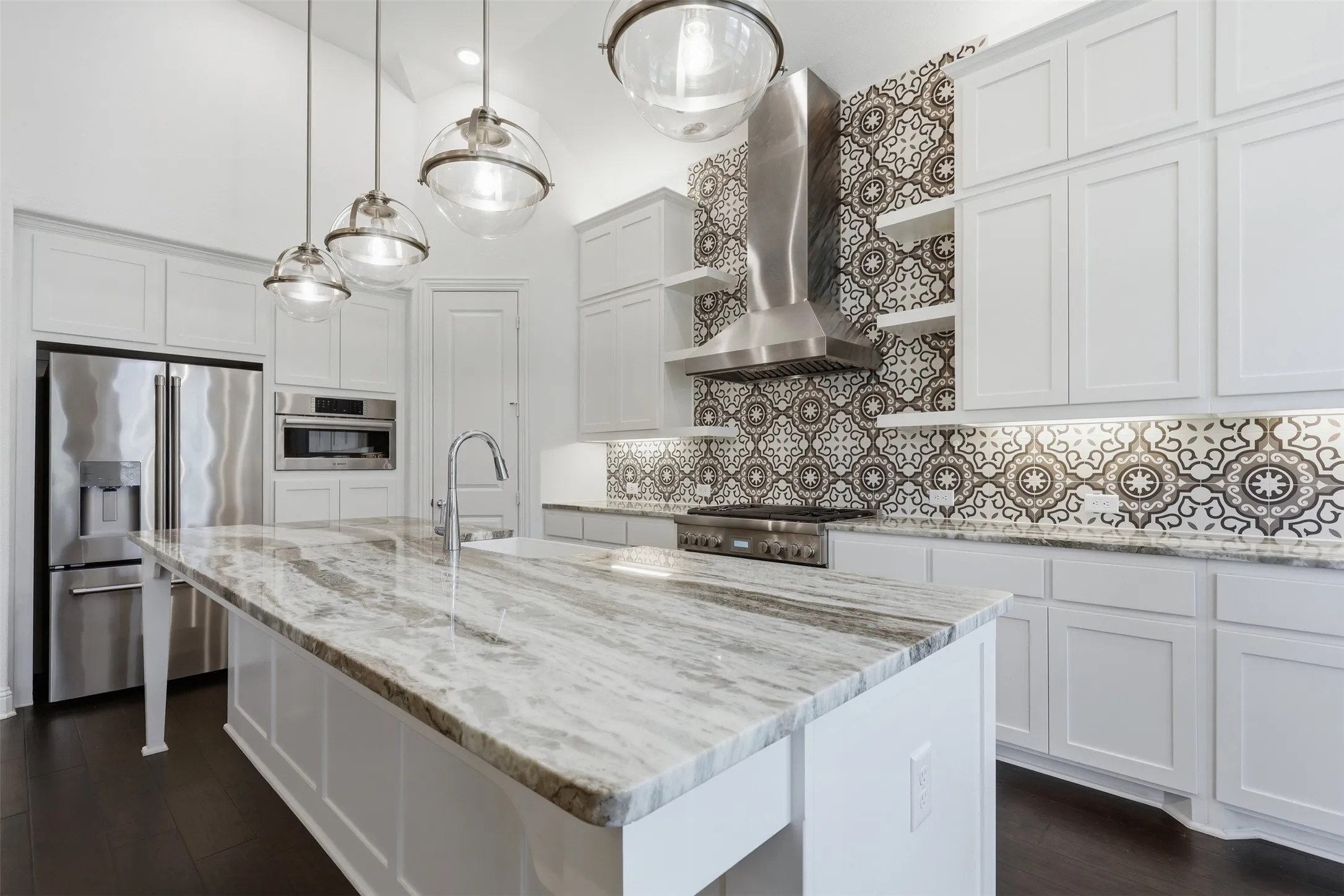 Single Family Residence For Sale in Tarrant County , 6028 Firefox Lane, Fort Worth, Texas 76123, 4 Bedroom, 3 Bathroom, 2 Garage spaces, 2,209 Sqft, built in 2020, mls#21343248, Real Estate Agent in Fort Worth, Homes For Sale in Tarrant county, Homes For Sale in Fort Worth, Realtor in Fort Worth Texas, Real Estate Brokerage Independent Realty Texas, Luminita Cordes Realtor