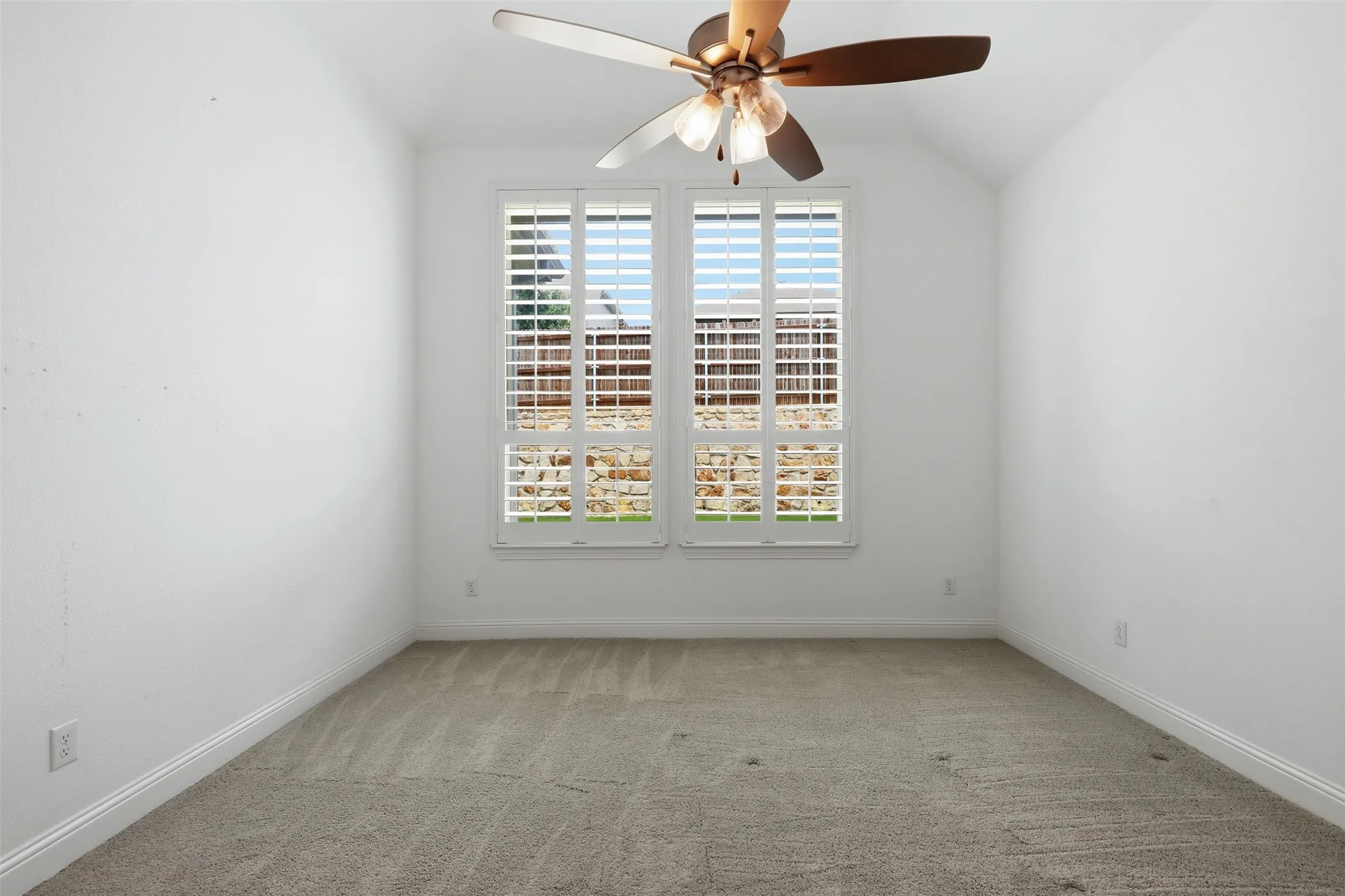 Single Family Residence For Sale in Tarrant County , 6028 Firefox Lane, Fort Worth, Texas 76123, 4 Bedroom, 3 Bathroom, 2 Garage spaces, 2,209 Sqft, built in 2020, mls#21343248, Real Estate Agent in Fort Worth, Homes For Sale in Tarrant county, Homes For Sale in Fort Worth, Realtor in Fort Worth Texas, Real Estate Brokerage Independent Realty Texas, Luminita Cordes Realtor