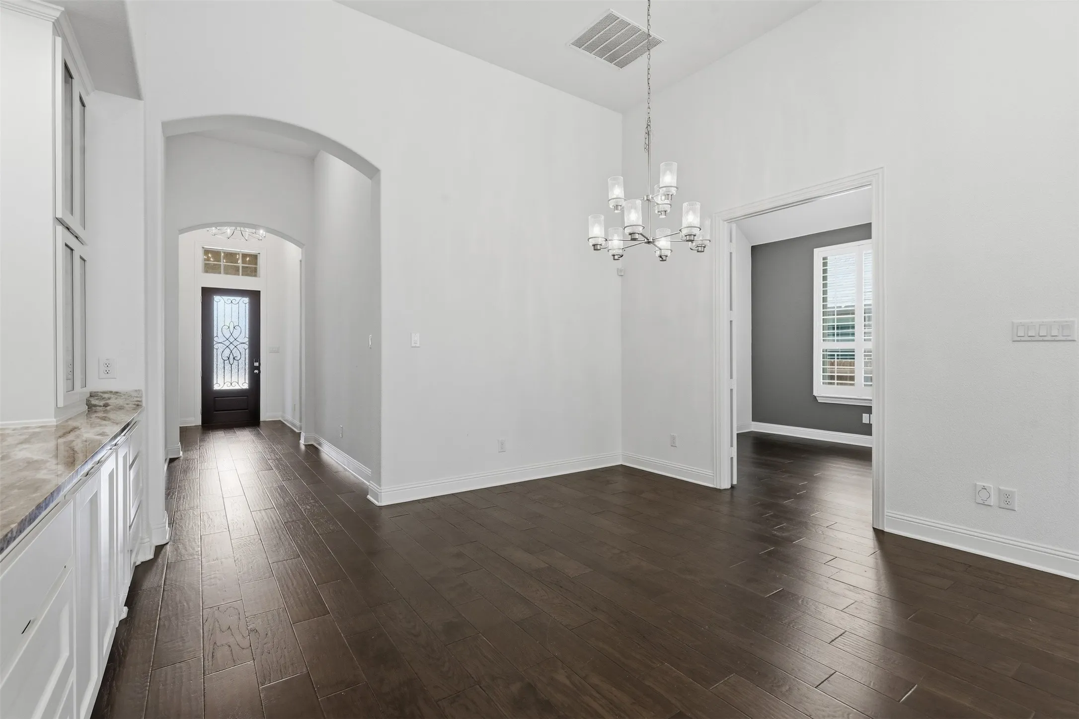 Single Family Residence For Sale in Tarrant County , 6028 Firefox Lane, Fort Worth, Texas 76123, 4 Bedroom, 3 Bathroom, 2 Garage spaces, 2,209 Sqft, built in 2020, mls#21343248, Real Estate Agent in Fort Worth, Homes For Sale in Tarrant county, Homes For Sale in Fort Worth, Realtor in Fort Worth Texas, Real Estate Brokerage Independent Realty Texas, Luminita Cordes Realtor