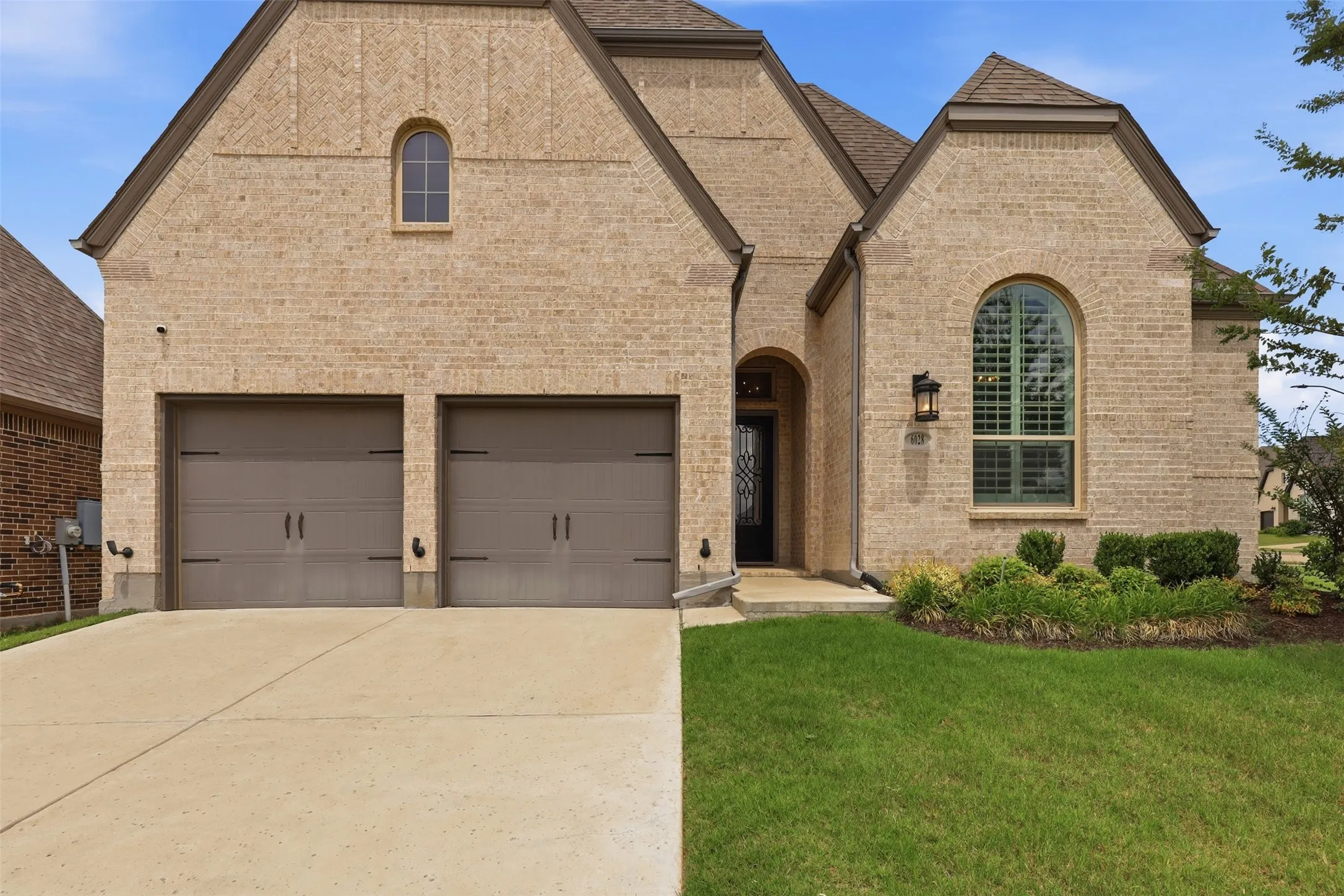 Single Family Residence For Sale in Tarrant County , 6028 Firefox Lane, Fort Worth, Texas 76123, 4 Bedroom, 3 Bathroom, 2 Garage spaces, 2,209 Sqft, built in 2020, mls#21343248, Real Estate Agent in Fort Worth, Homes For Sale in Tarrant county, Homes For Sale in Fort Worth, Realtor in Fort Worth Texas, Real Estate Brokerage Independent Realty Texas, Luminita Cordes Realtor