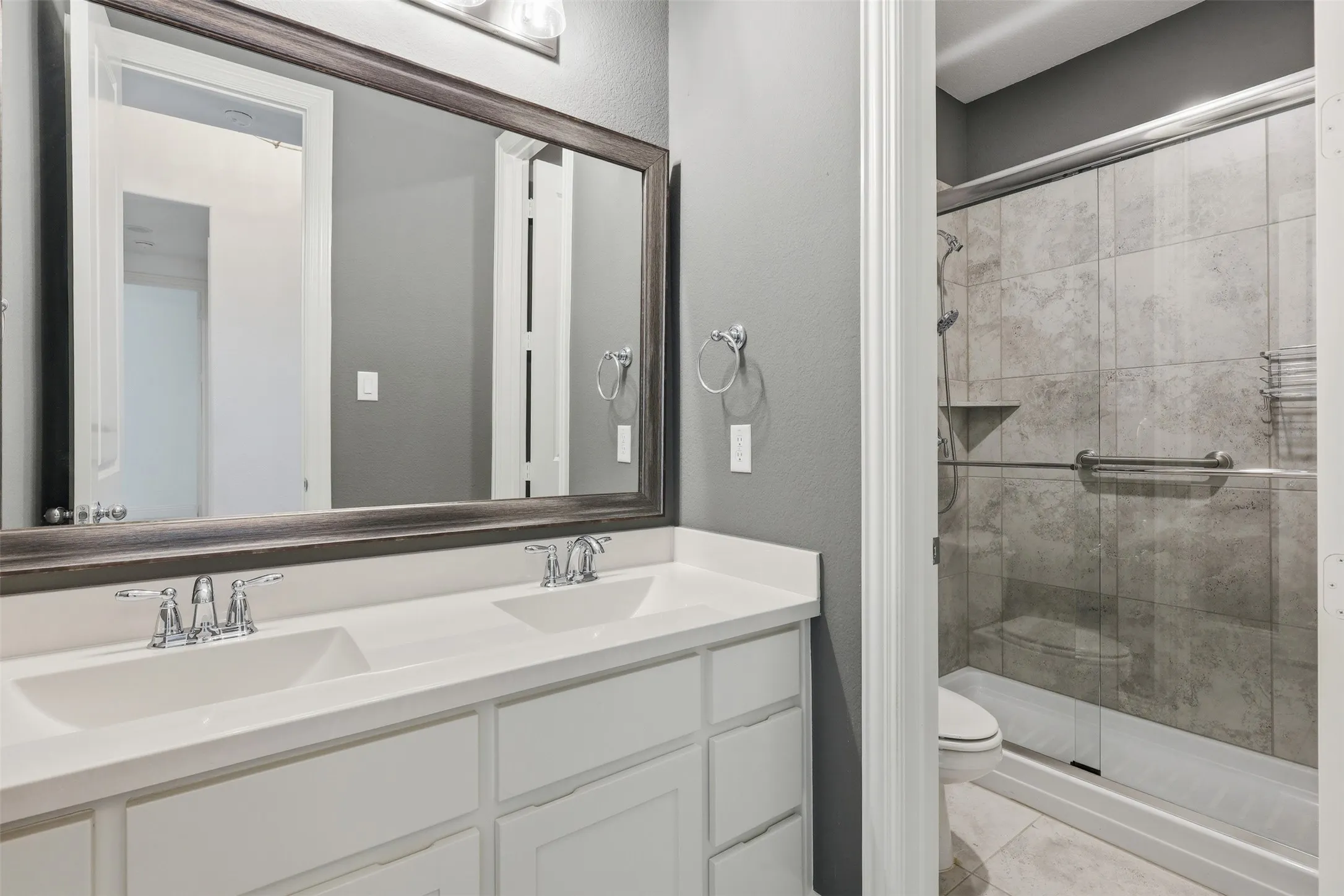 Single Family Residence For Sale in Tarrant County , 6028 Firefox Lane, Fort Worth, Texas 76123, 4 Bedroom, 3 Bathroom, 2 Garage spaces, 2,209 Sqft, built in 2020, mls#21343248, Real Estate Agent in Fort Worth, Homes For Sale in Tarrant county, Homes For Sale in Fort Worth, Realtor in Fort Worth Texas, Real Estate Brokerage Independent Realty Texas, Luminita Cordes Realtor