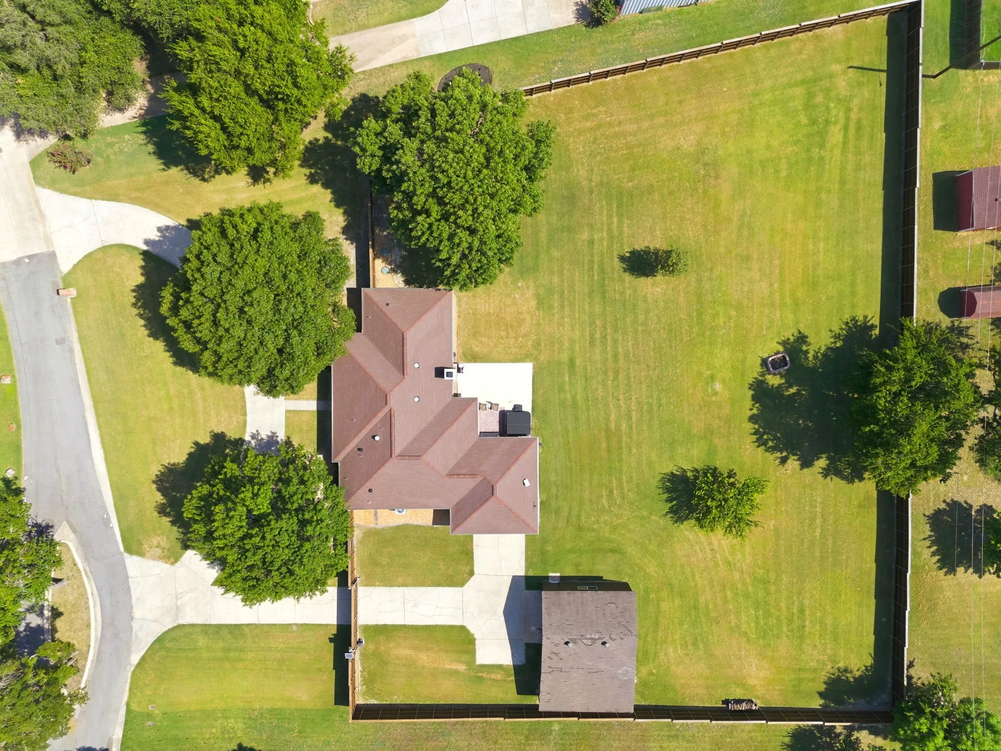 Single Family Residence For Sale in Collin County , 220 Dale Drive, New Hope, Texas 75071, 3 Bedroom, 2 Bathroom, 4 Garage spaces, 1,853 Sqft, built in 1984, mls#21344283, Real Estate Agent in New Hope, Homes For Sale in Collin county, Homes For Sale in New Hope, Realtor in New Hope Texas, Real Estate Brokerage Independent Realty Texas, Luminita Cordes Realtor