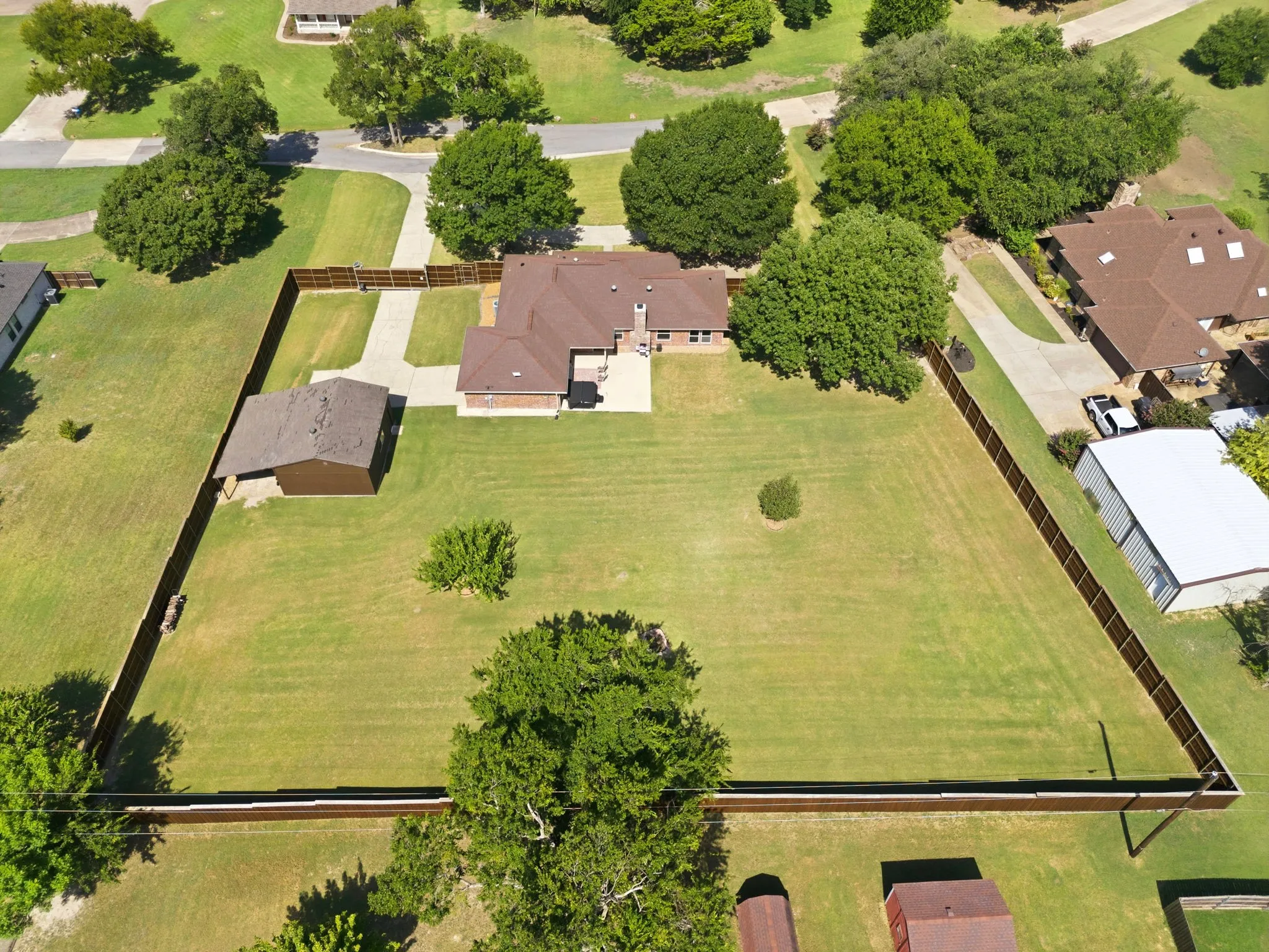 Single Family Residence For Sale in Collin County , 220 Dale Drive, New Hope, Texas 75071, 3 Bedroom, 2 Bathroom, 4 Garage spaces, 1,853 Sqft, built in 1984, mls#21344283, Real Estate Agent in New Hope, Homes For Sale in Collin county, Homes For Sale in New Hope, Realtor in New Hope Texas, Real Estate Brokerage Independent Realty Texas, Luminita Cordes Realtor