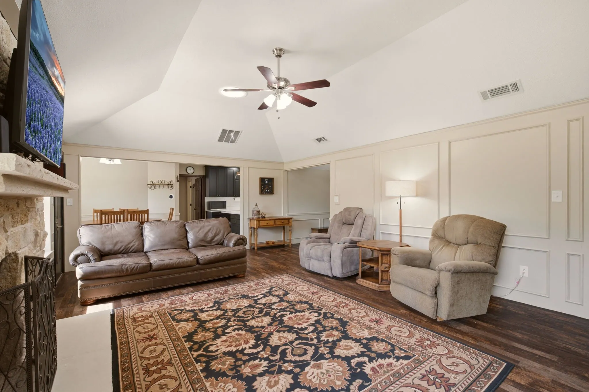 Single Family Residence For Sale in Collin County , 220 Dale Drive, New Hope, Texas 75071, 3 Bedroom, 2 Bathroom, 4 Garage spaces, 1,853 Sqft, built in 1984, mls#21344283, Real Estate Agent in New Hope, Homes For Sale in Collin county, Homes For Sale in New Hope, Realtor in New Hope Texas, Real Estate Brokerage Independent Realty Texas, Luminita Cordes Realtor
